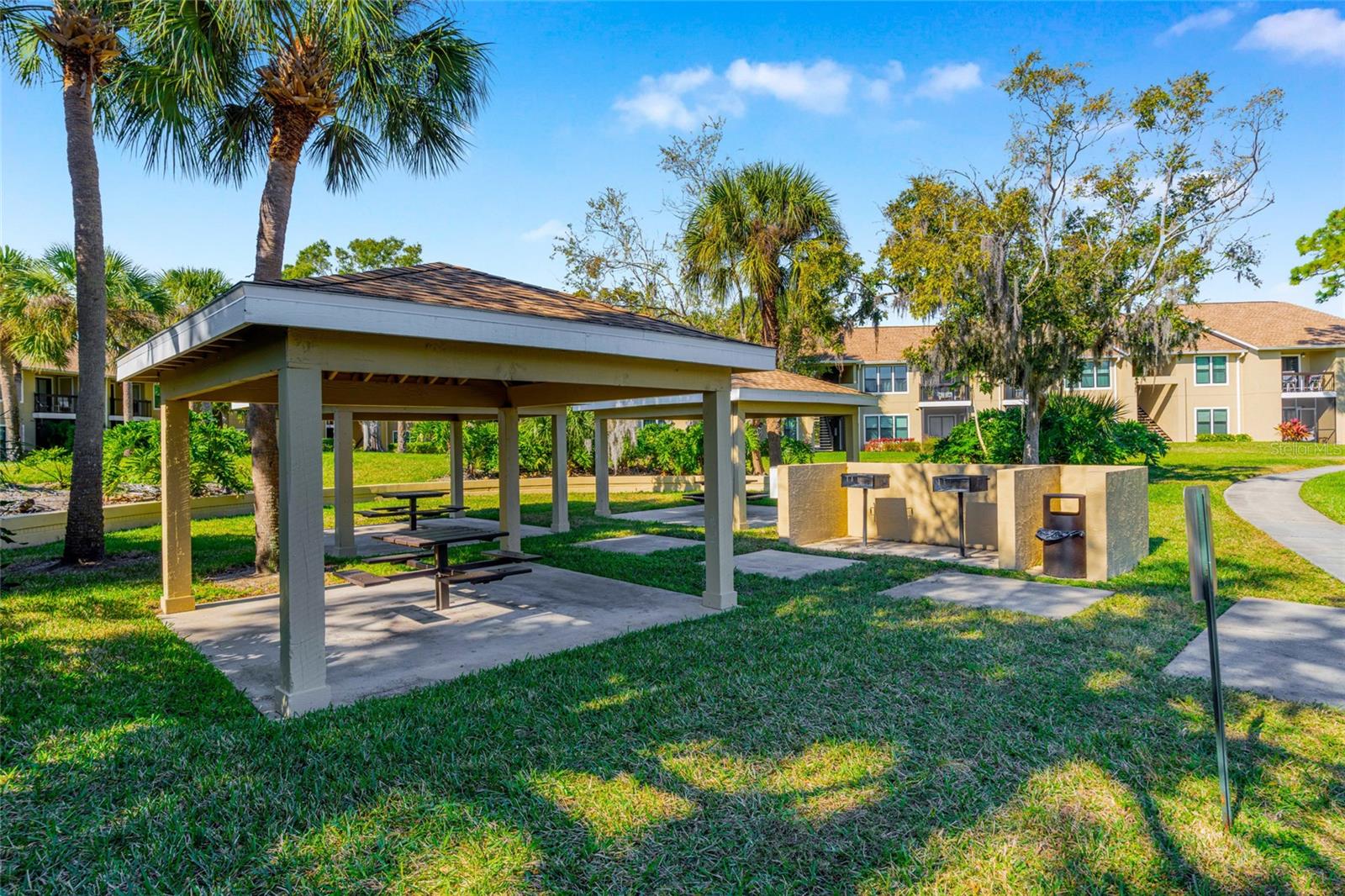 Image 41 of 53 For 4021 Crockers Lake Boulevard 24