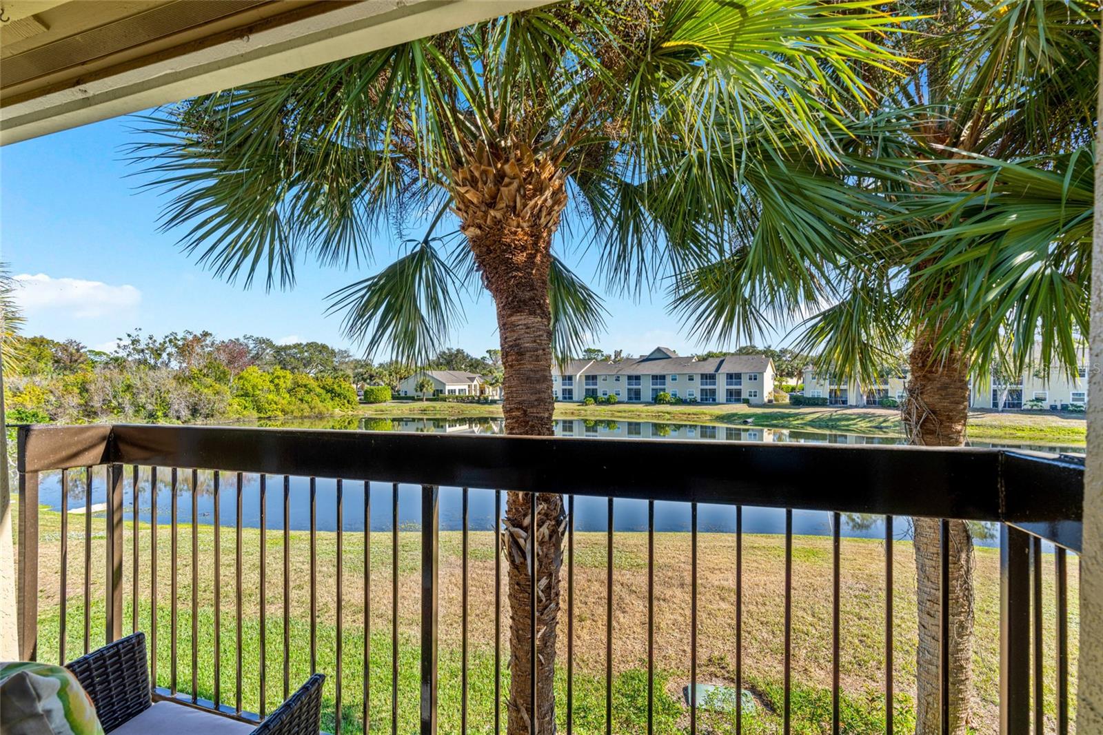 Image 9 of 53 For 4021 Crockers Lake Boulevard 24