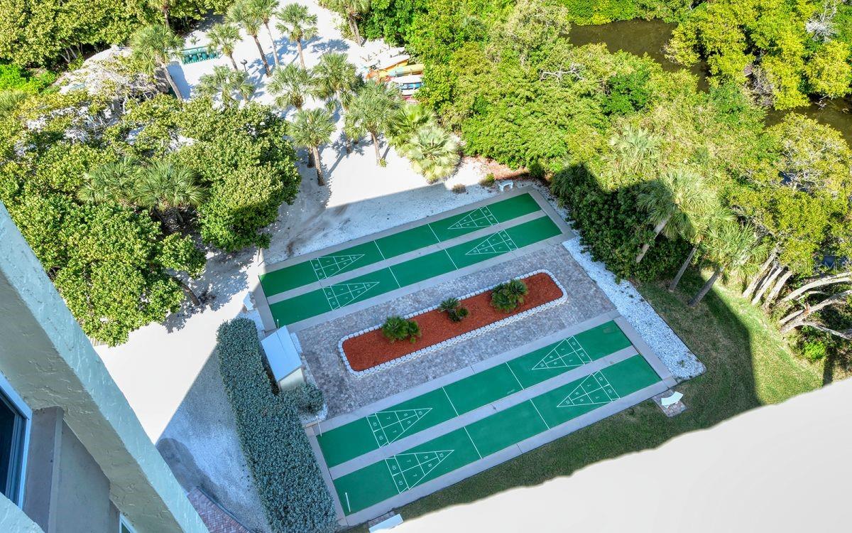 Image 43 of 56 For 19 Whispering Sands Drive 201