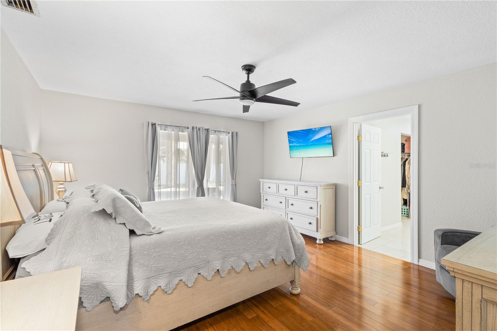 Image 14 of 39 For 5775 Timber Lake Drive