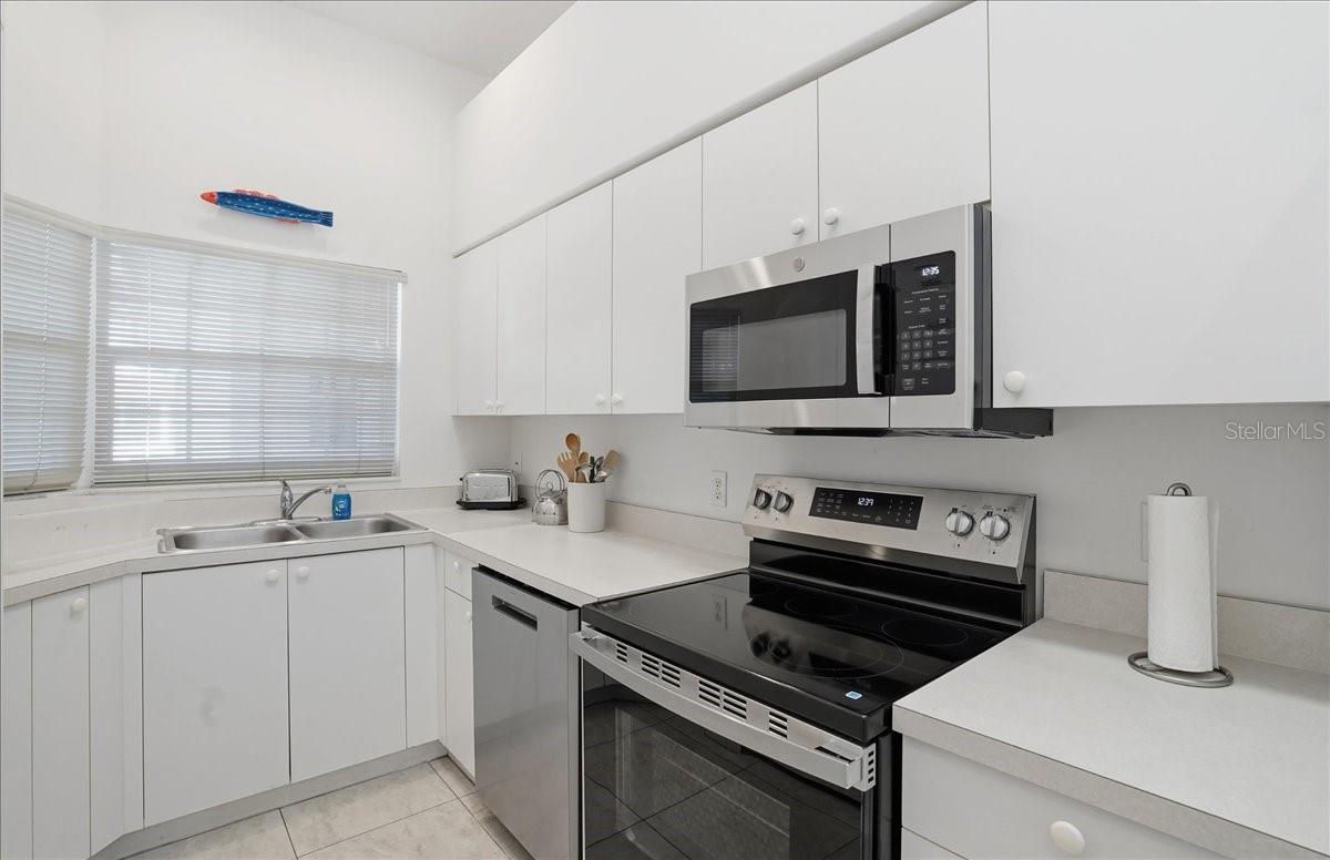 Image 19 of 30 For 4240 Central Sarasota Parkway 623