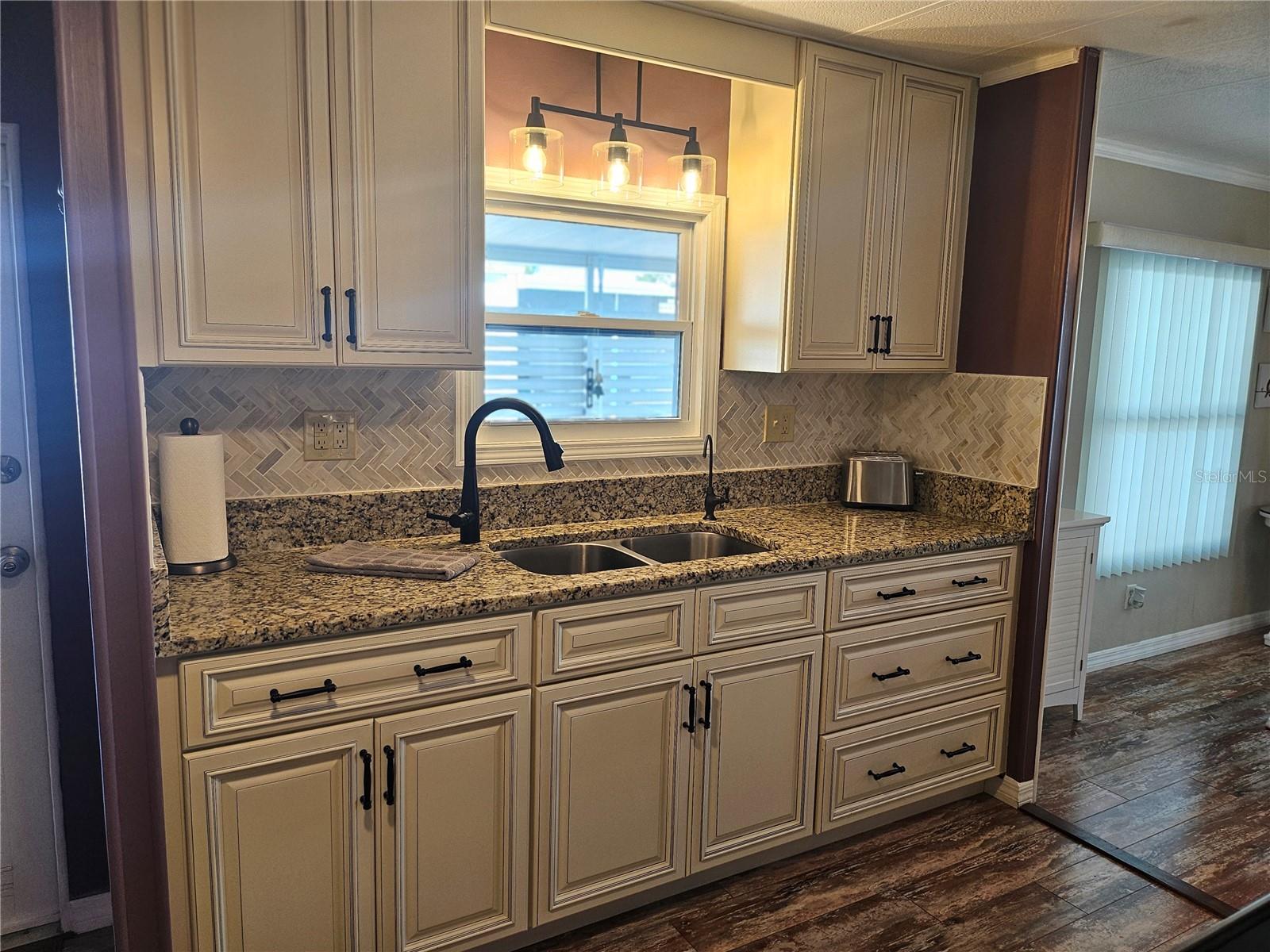 Image 17 of 74 For 3406 Shingle Oak Terrace