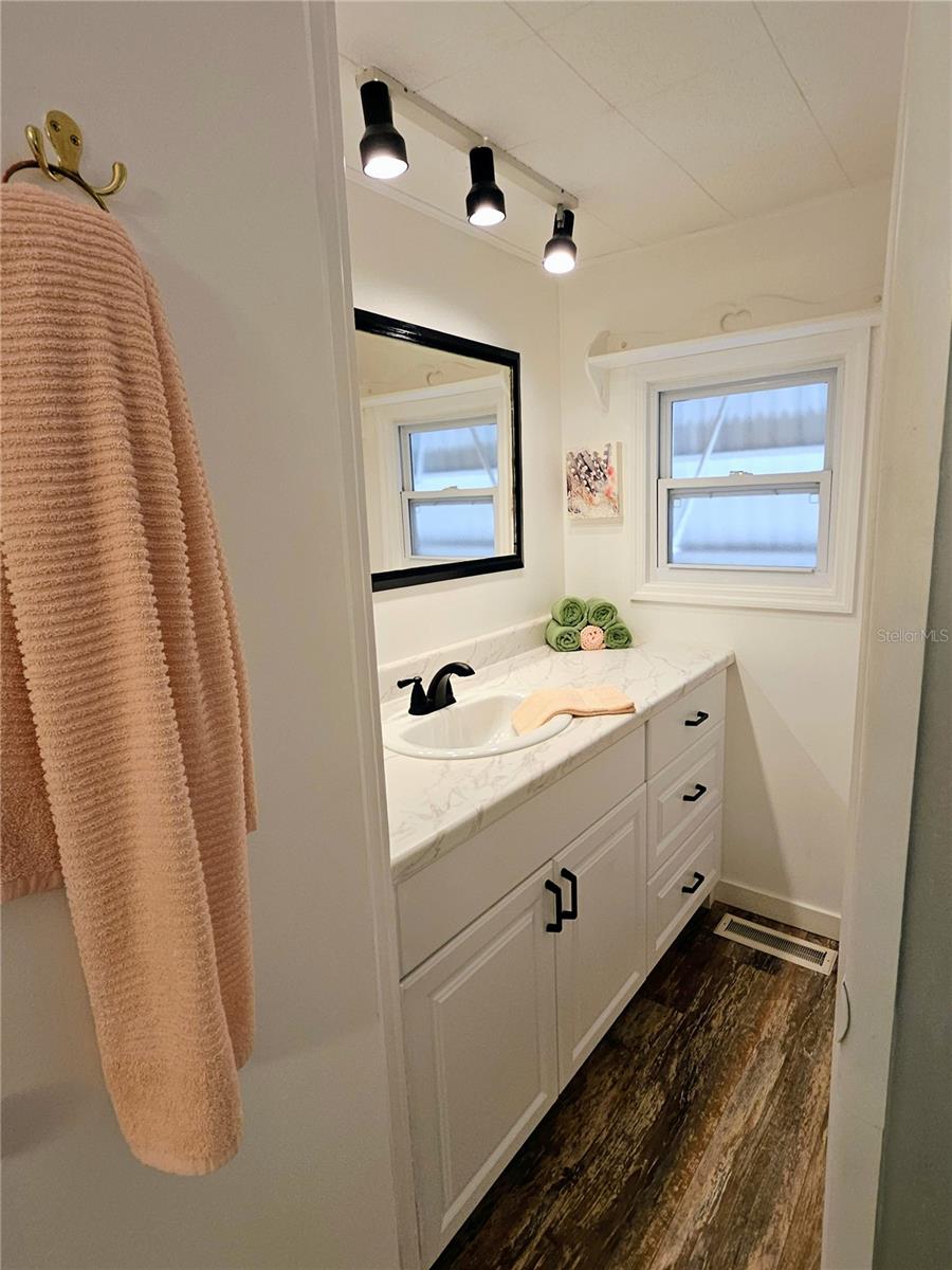 Image 26 of 74 For 3406 Shingle Oak Terrace