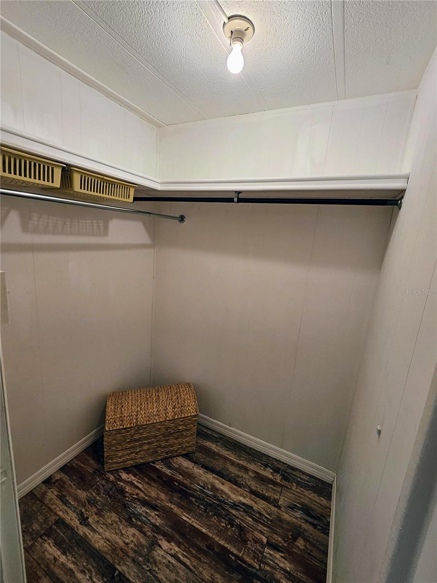 Image 33 of 74 For 3406 Shingle Oak Terrace