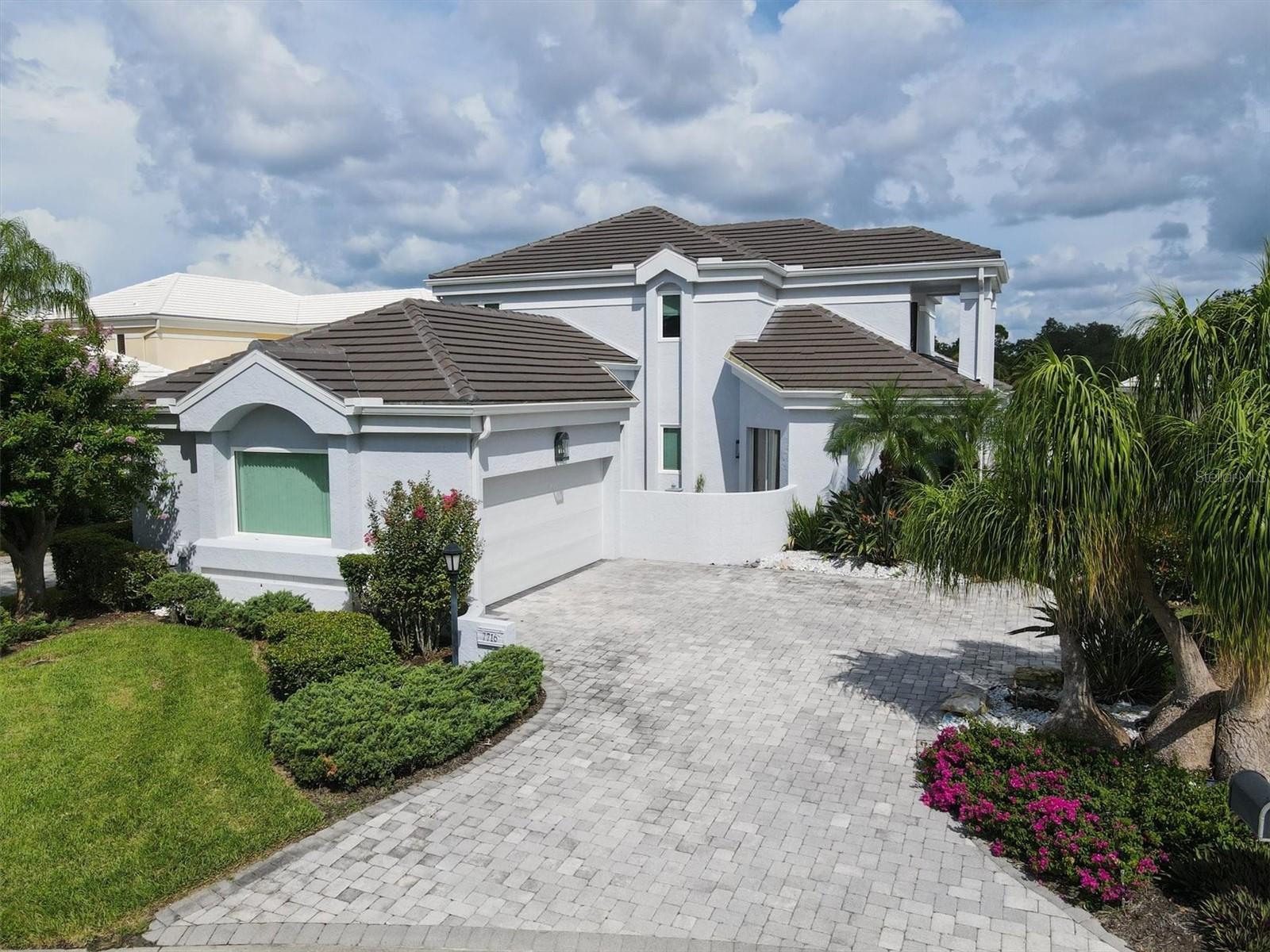 Image 11 of 69 For 7716 Club Lane