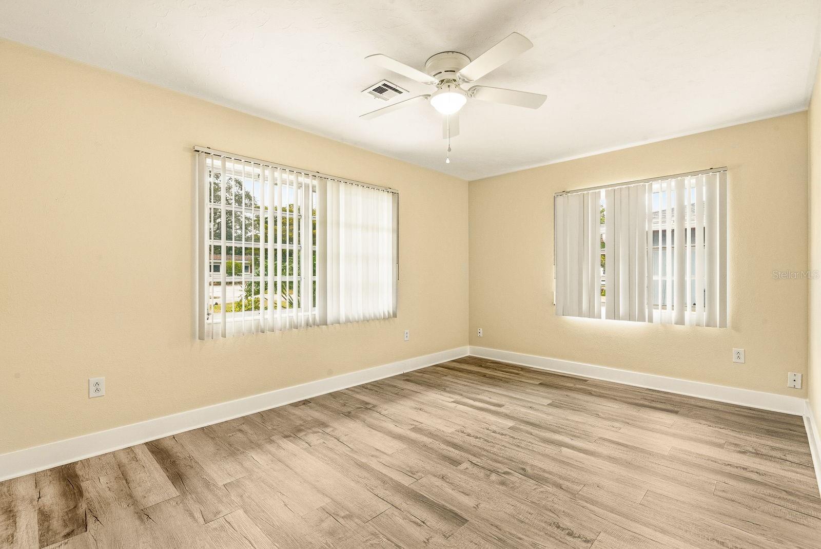 Image 22 of 46 For 5311 14th Avenue Drive W