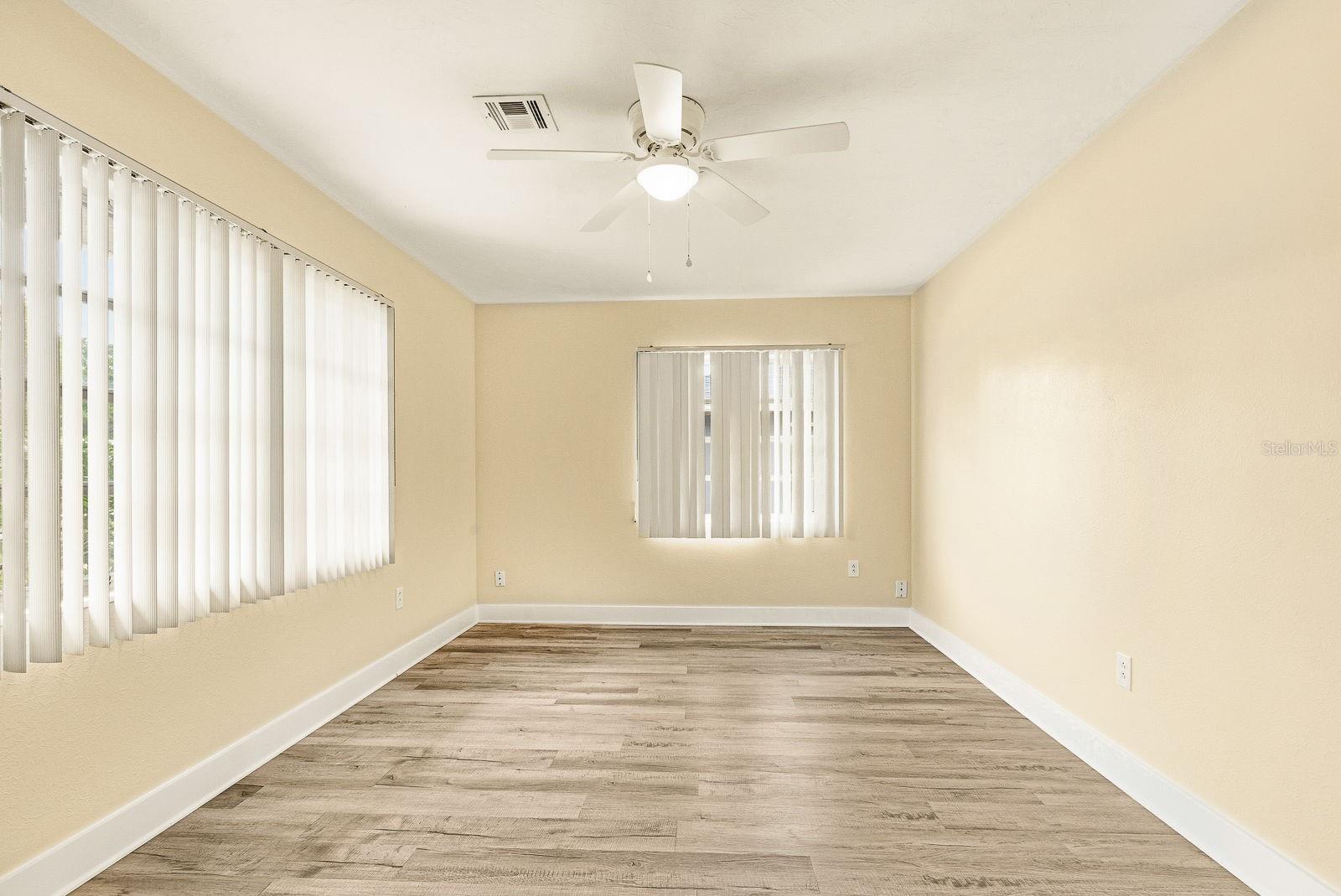 Image 23 of 46 For 5311 14th Avenue Drive W