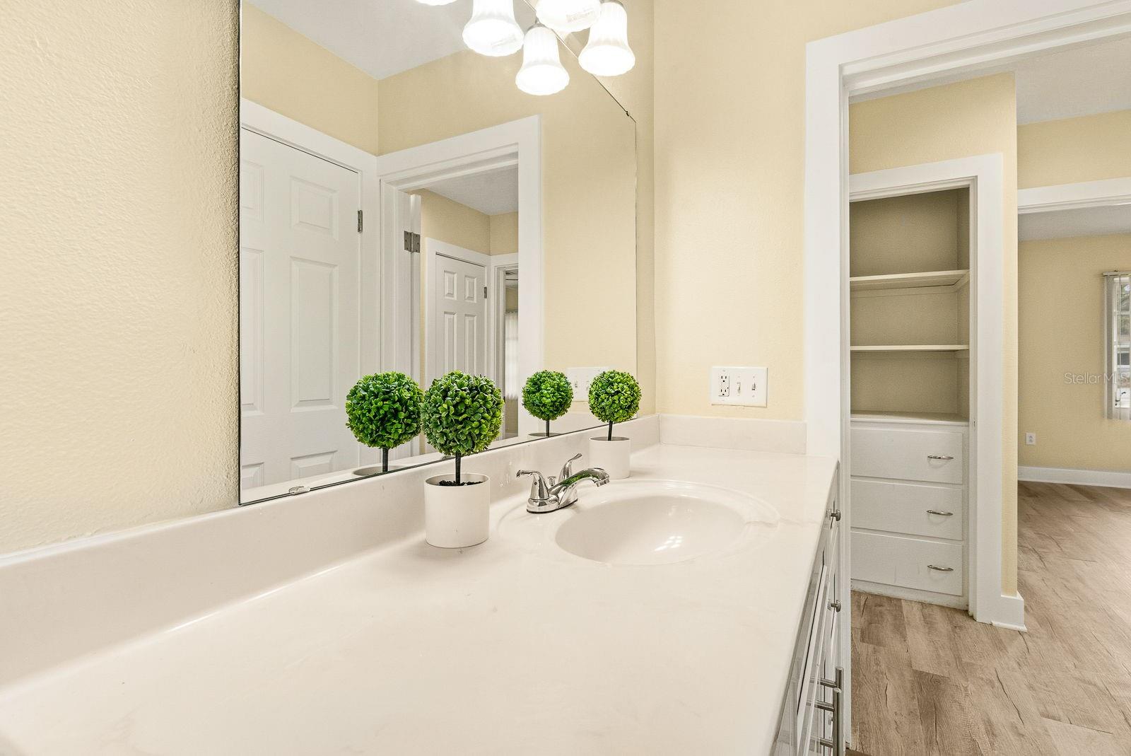 Image 26 of 46 For 5311 14th Avenue Drive W