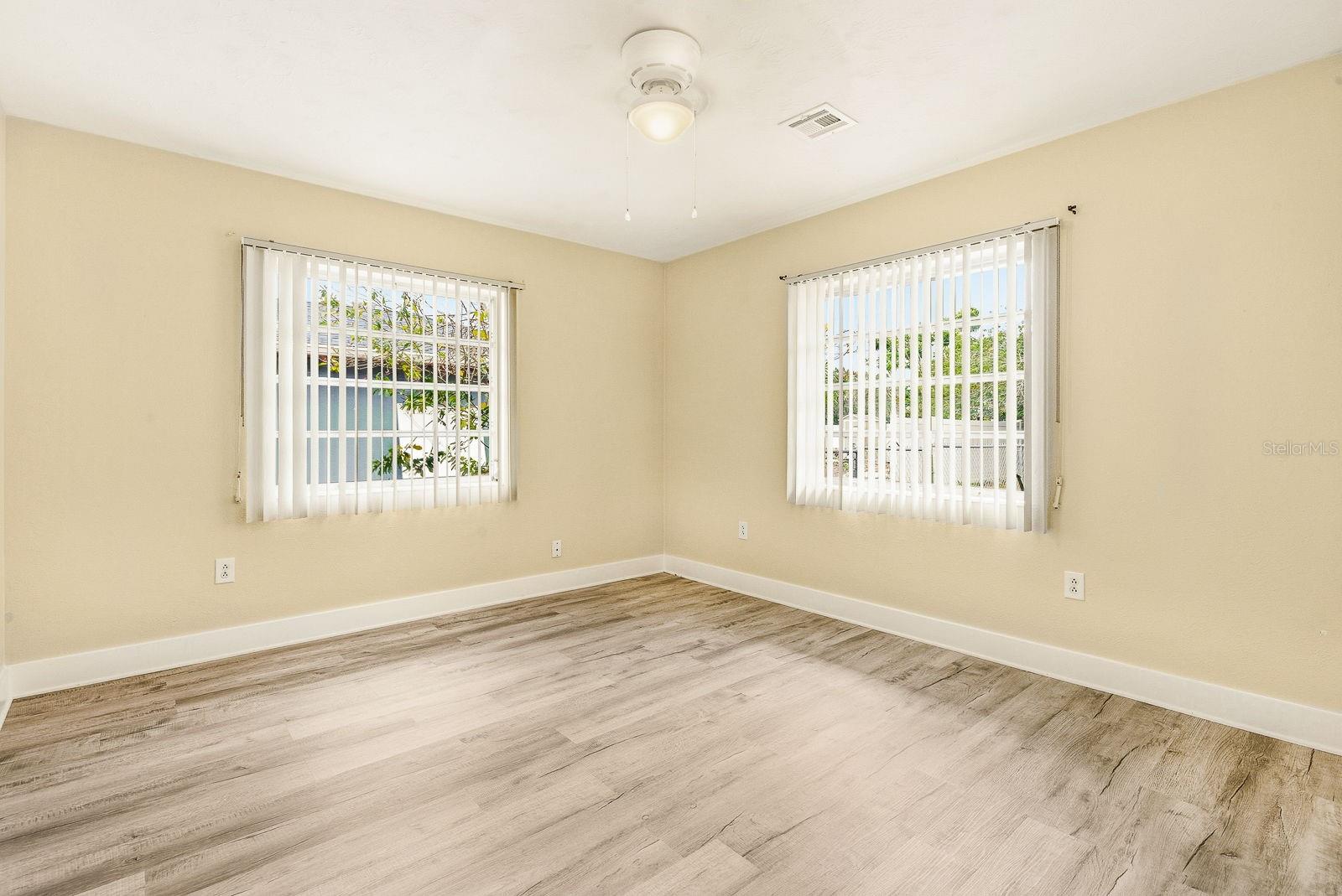 Image 32 of 46 For 5311 14th Avenue Drive W