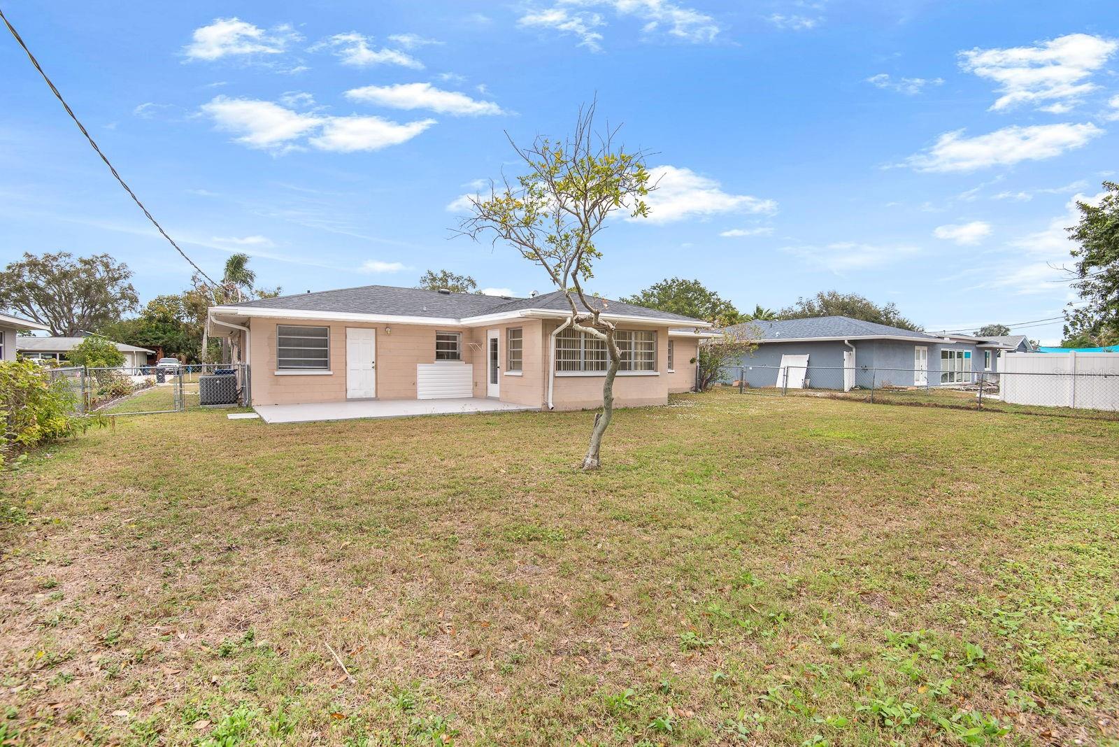 Image 5 of 46 For 5311 14th Avenue Drive W