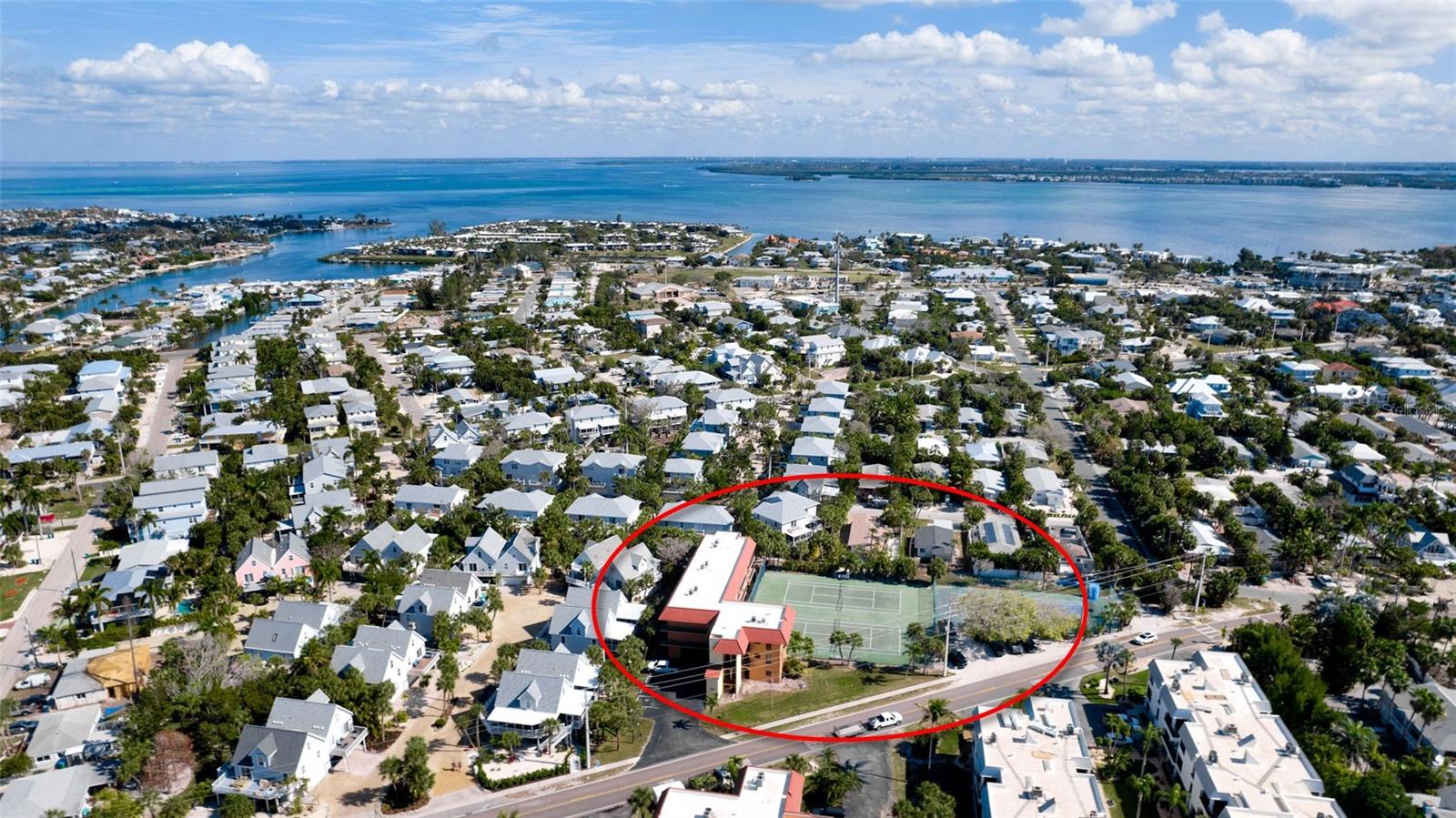 Image 33 of 38 For 6005 Gulf Drive 219