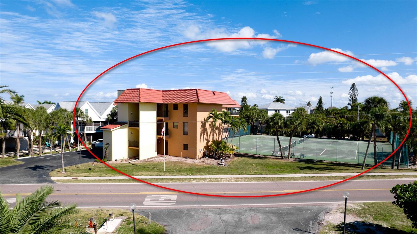 Image 5 of 38 For 6005 Gulf Drive 219