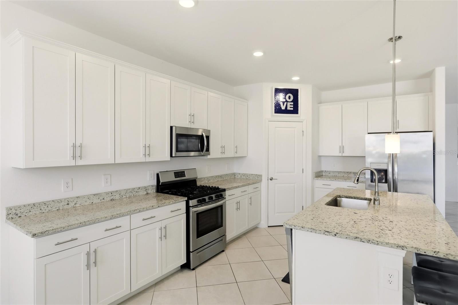 Image 11 of 75 For 15532 White Linen Drive