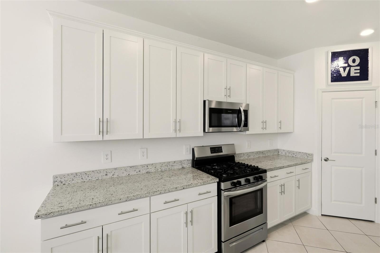 Image 12 of 75 For 15532 White Linen Drive