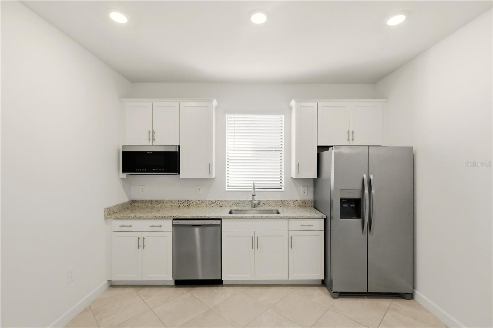 Image 21 of 75 For 15532 White Linen Drive