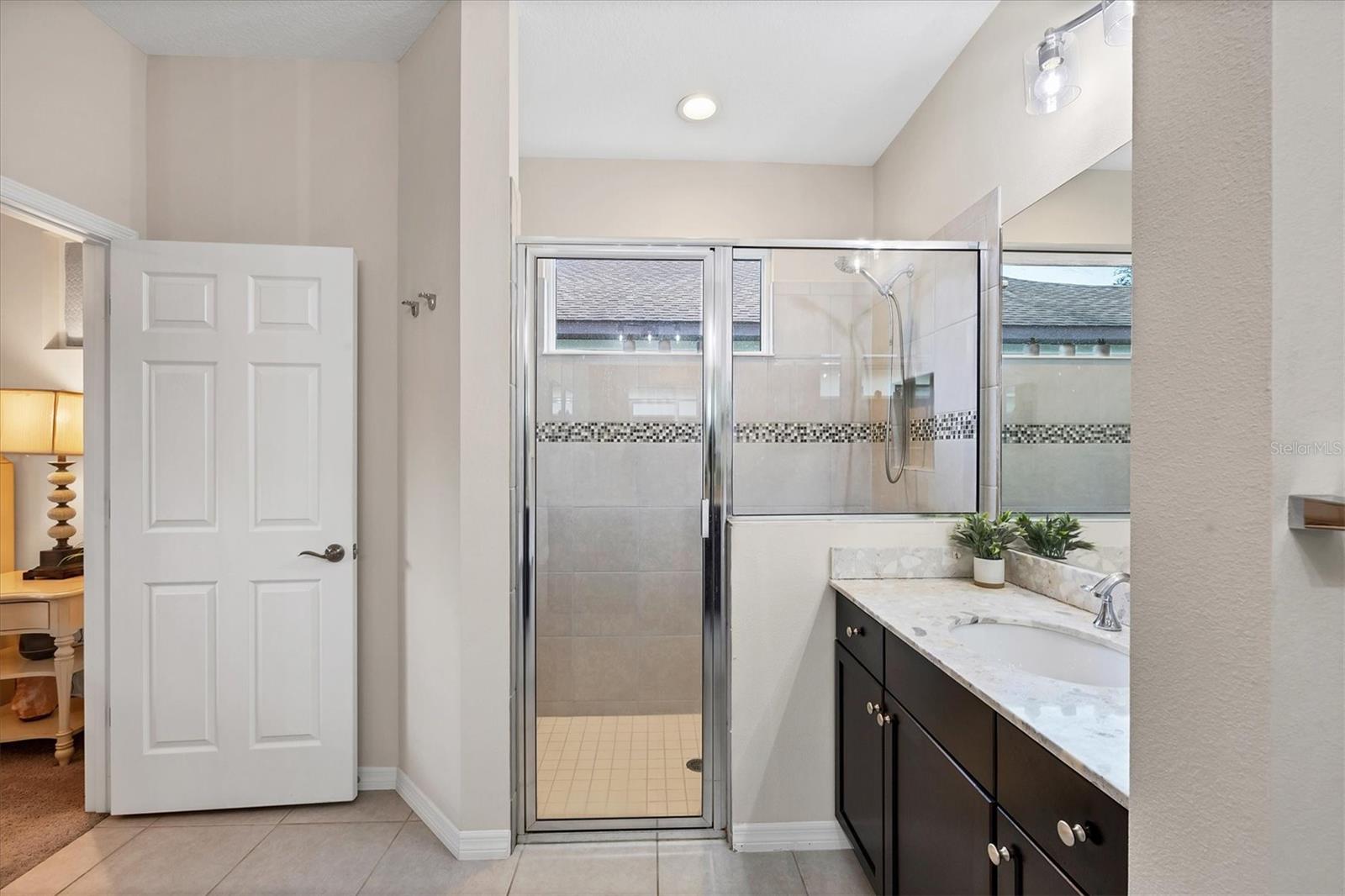 Image 22 of 63 For 1038 Buttercup Glen