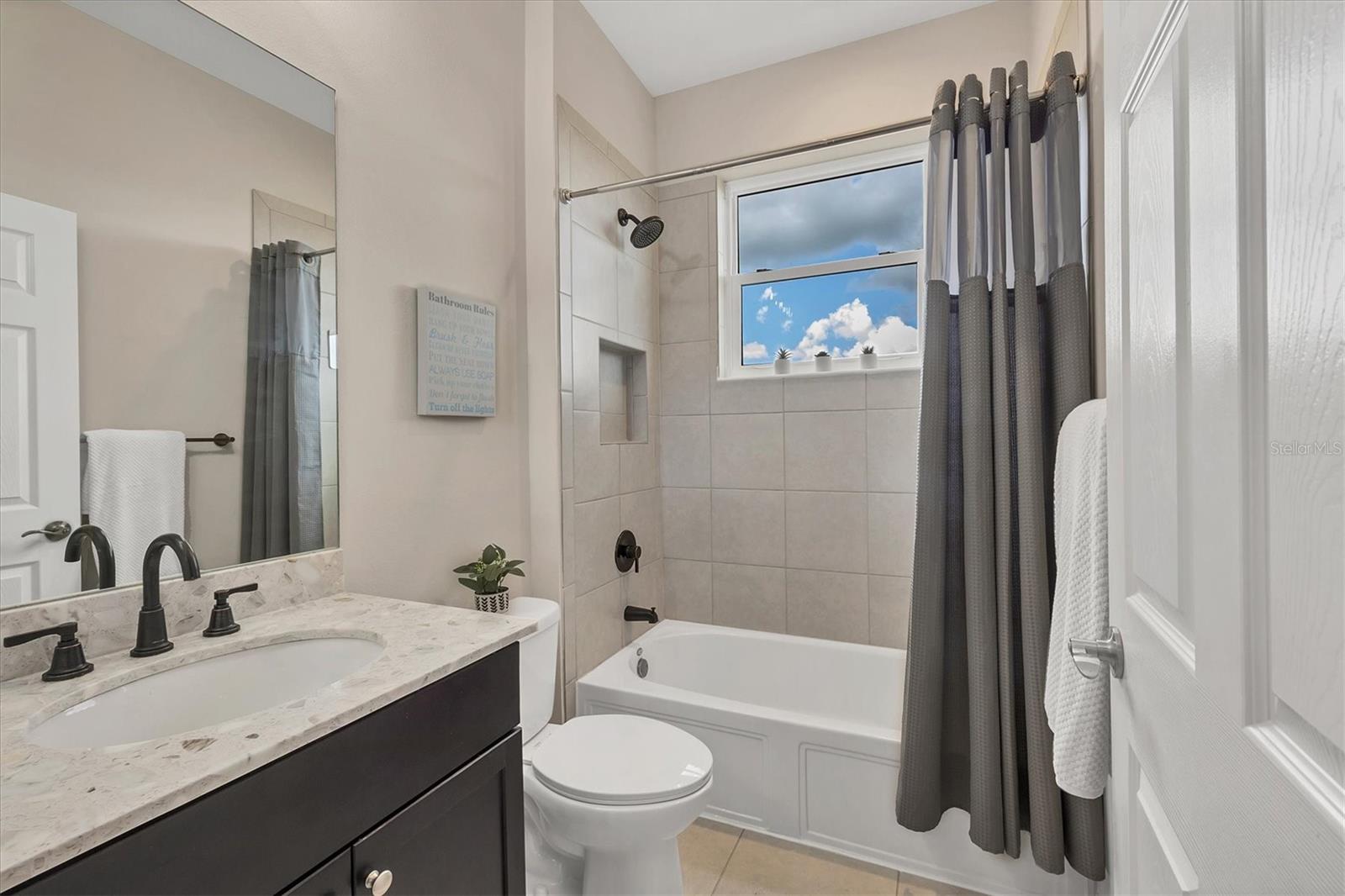 Image 32 of 63 For 1038 Buttercup Glen