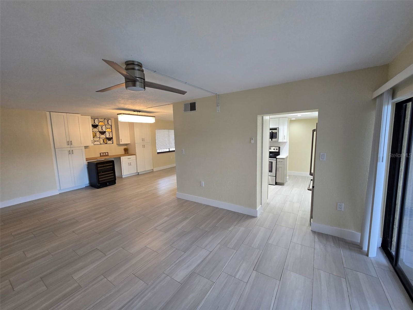 Image 7 of 17 For 2718 Orchid Oaks Drive C202