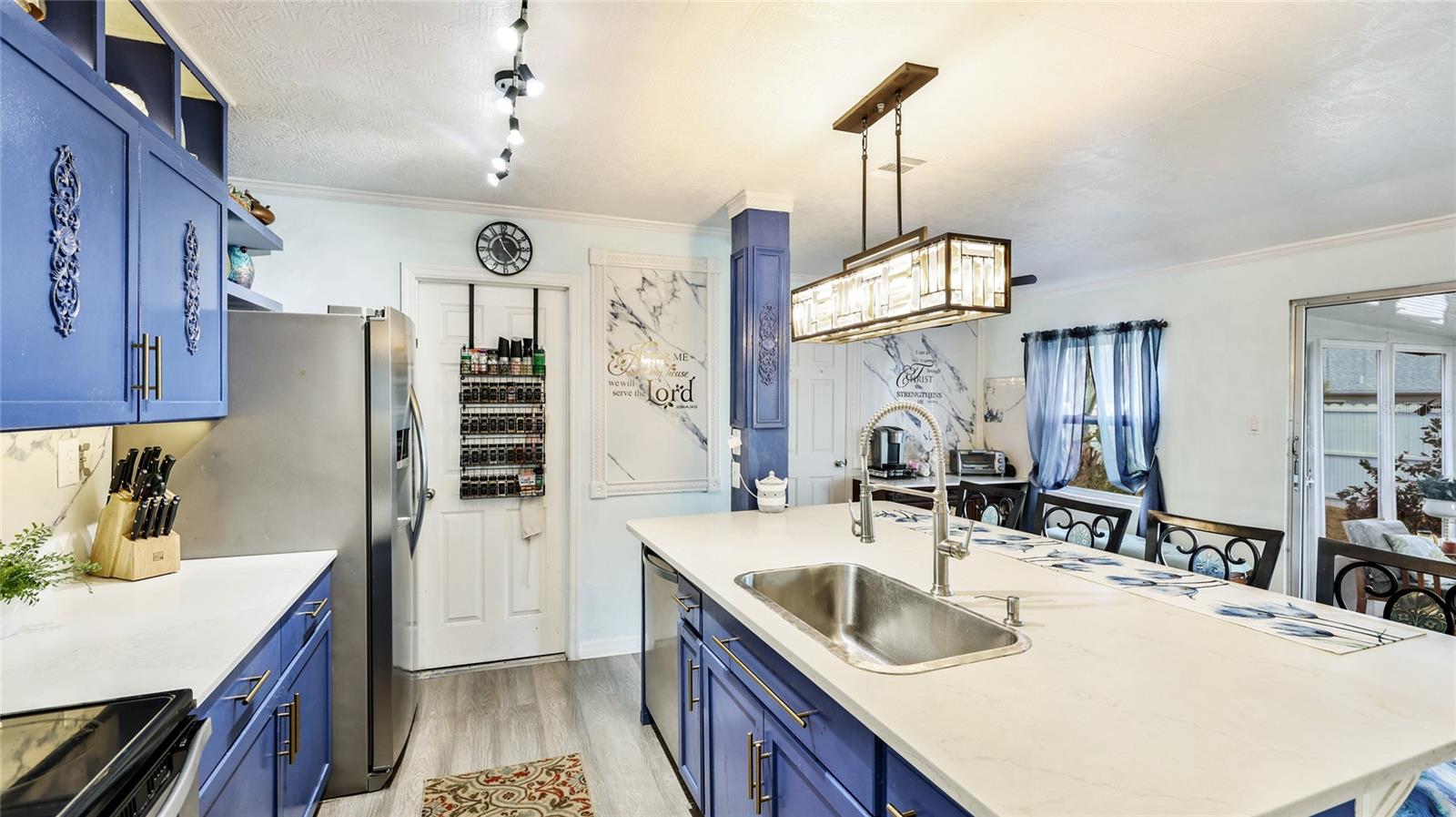 Image 12 of 37 For 13492 Dibella Avenue