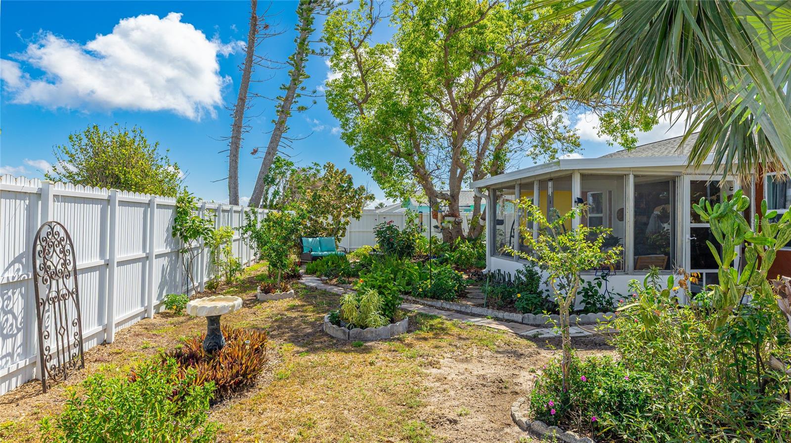 Image 31 of 37 For 13492 Dibella Avenue