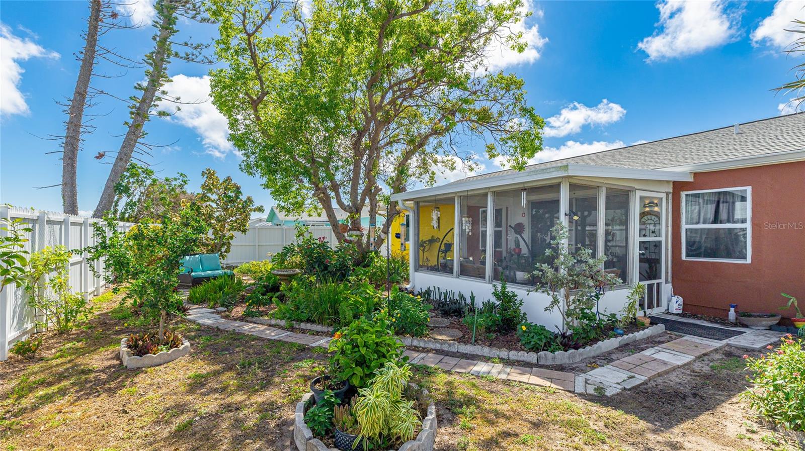 Image 32 of 37 For 13492 Dibella Avenue