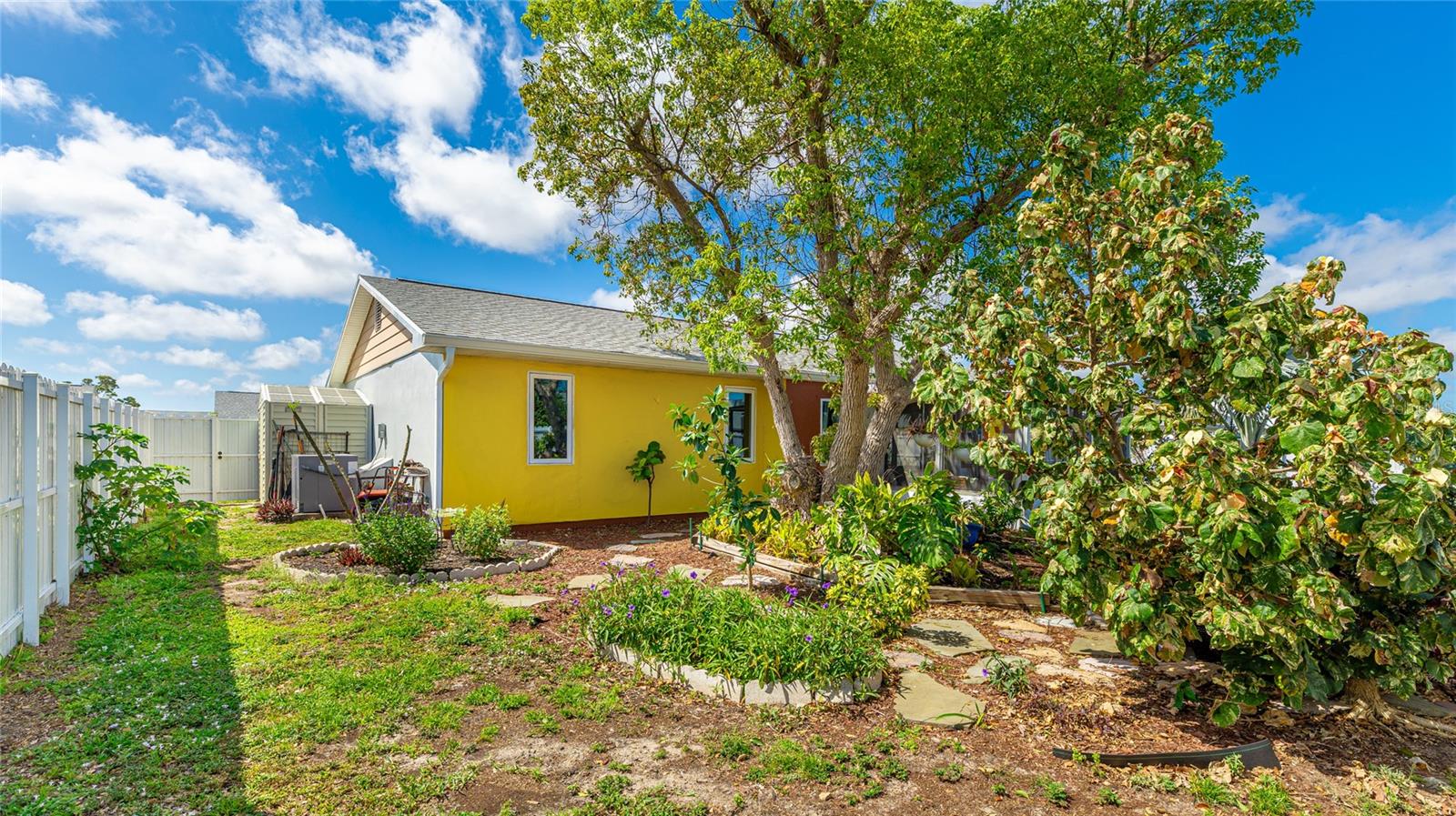 Image 35 of 37 For 13492 Dibella Avenue