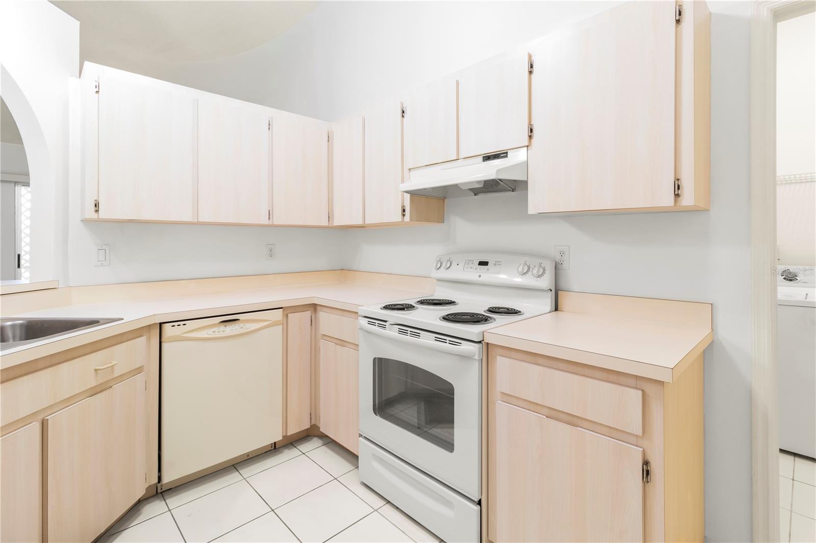 Image 14 of 44 For 5608 30th Court E