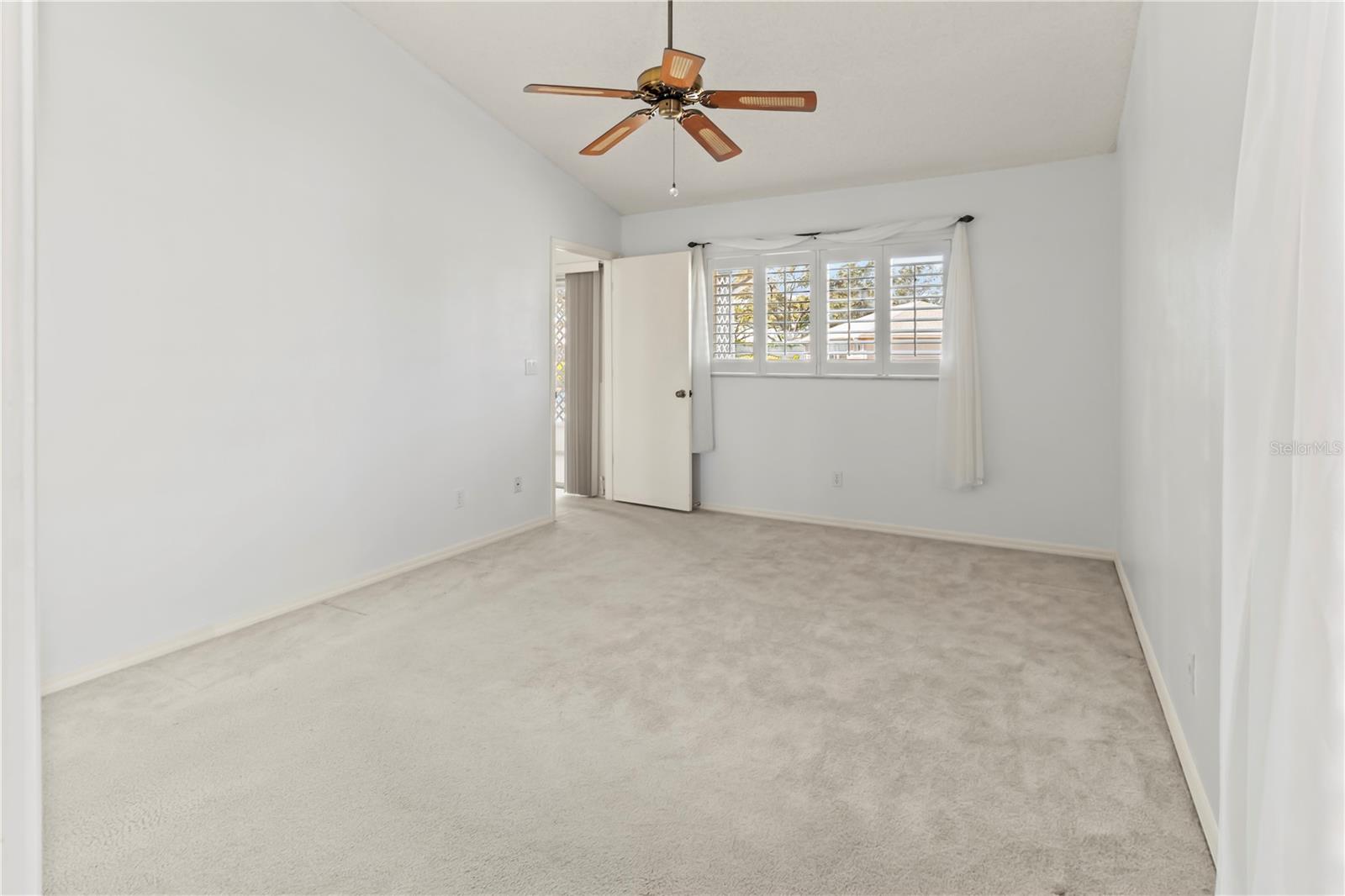 Image 26 of 44 For 5608 30th Court E