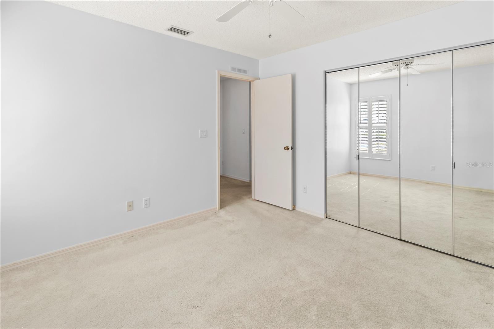 Image 27 of 44 For 5608 30th Court E