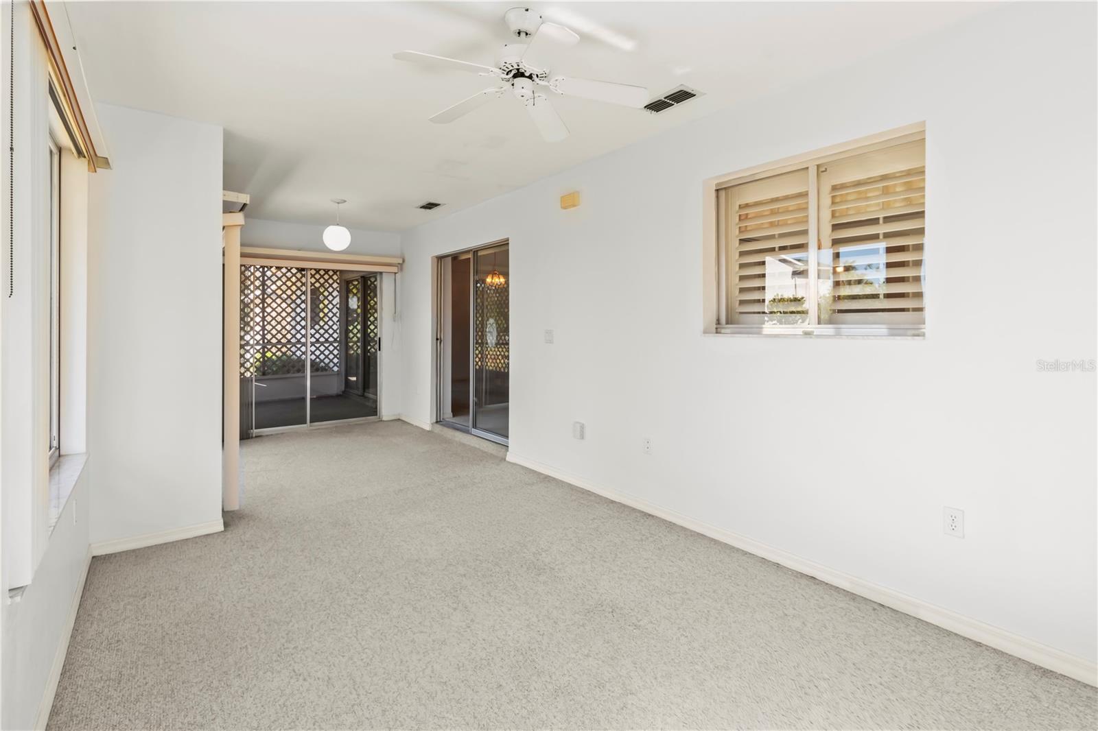 Image 31 of 44 For 5608 30th Court E