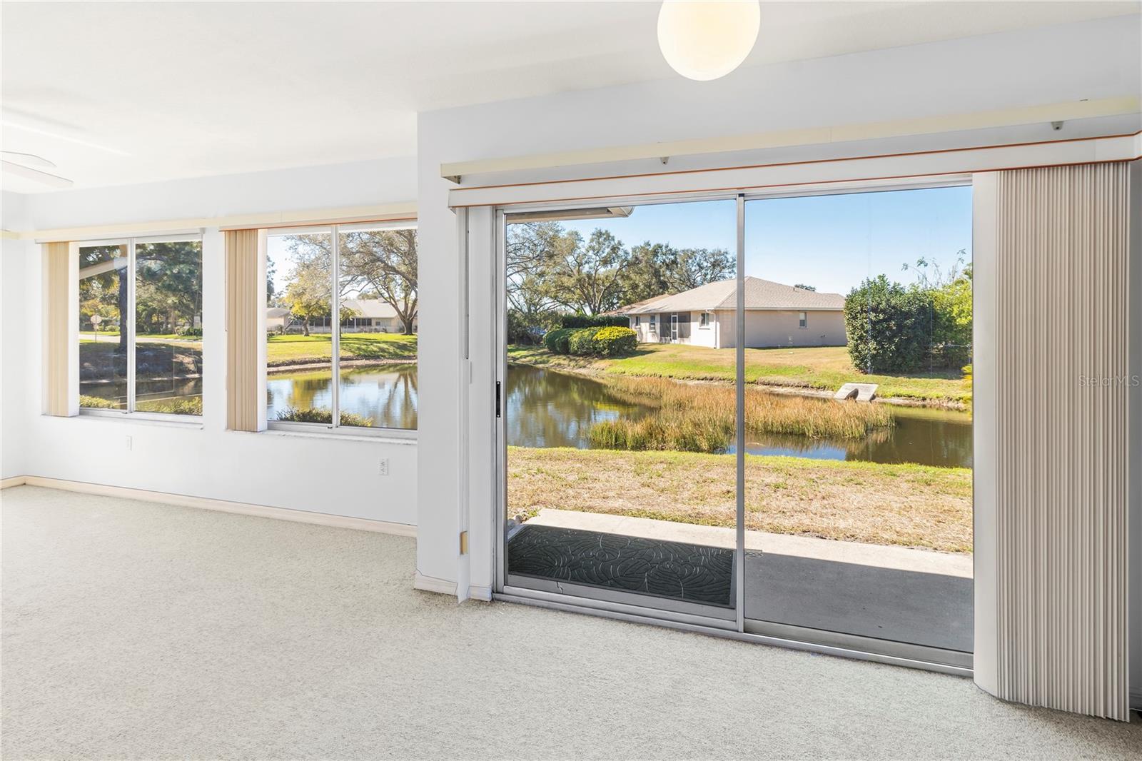 Image 32 of 44 For 5608 30th Court E