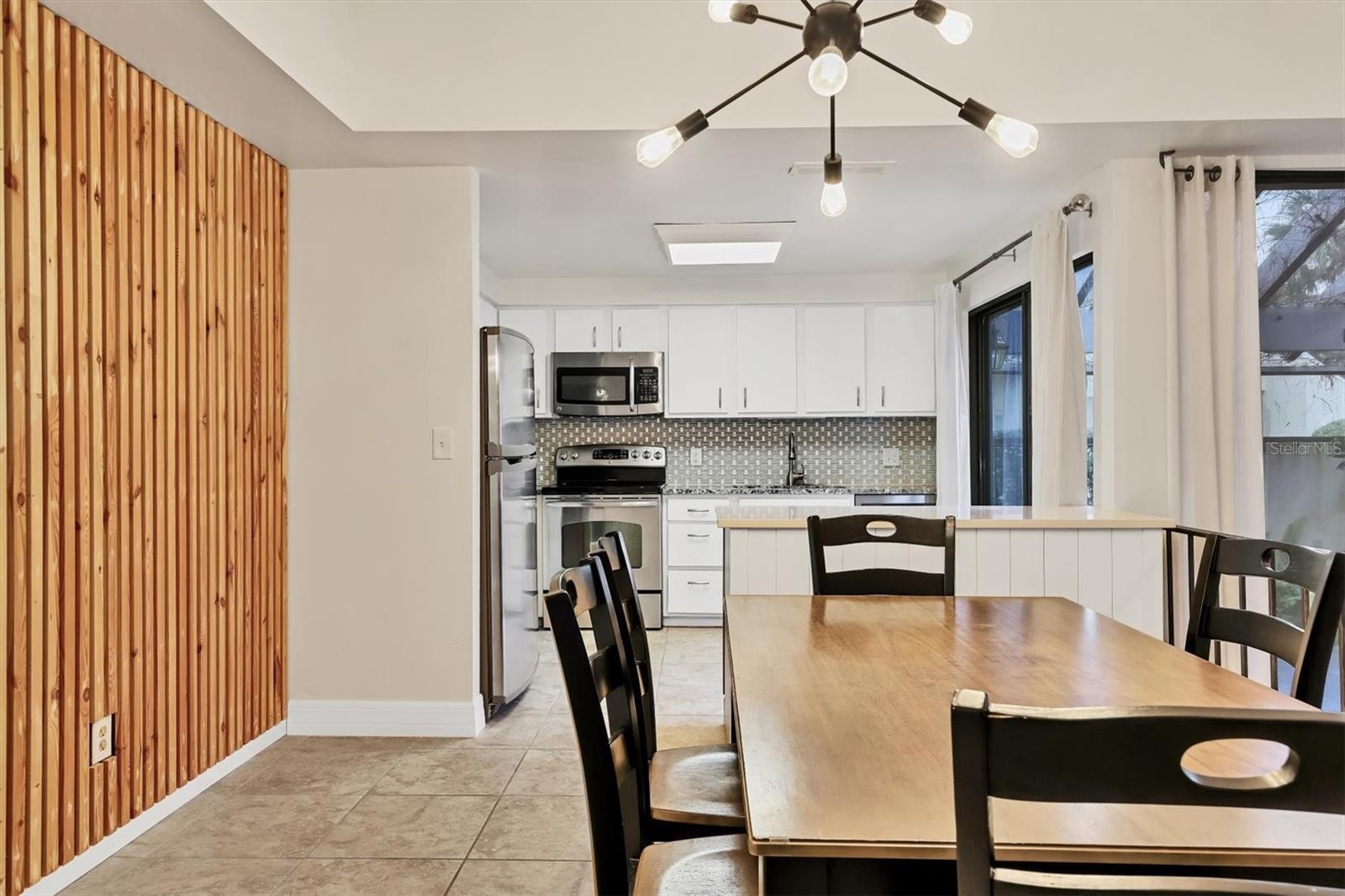 Image 14 of 37 For 2421 Crispin Court E3