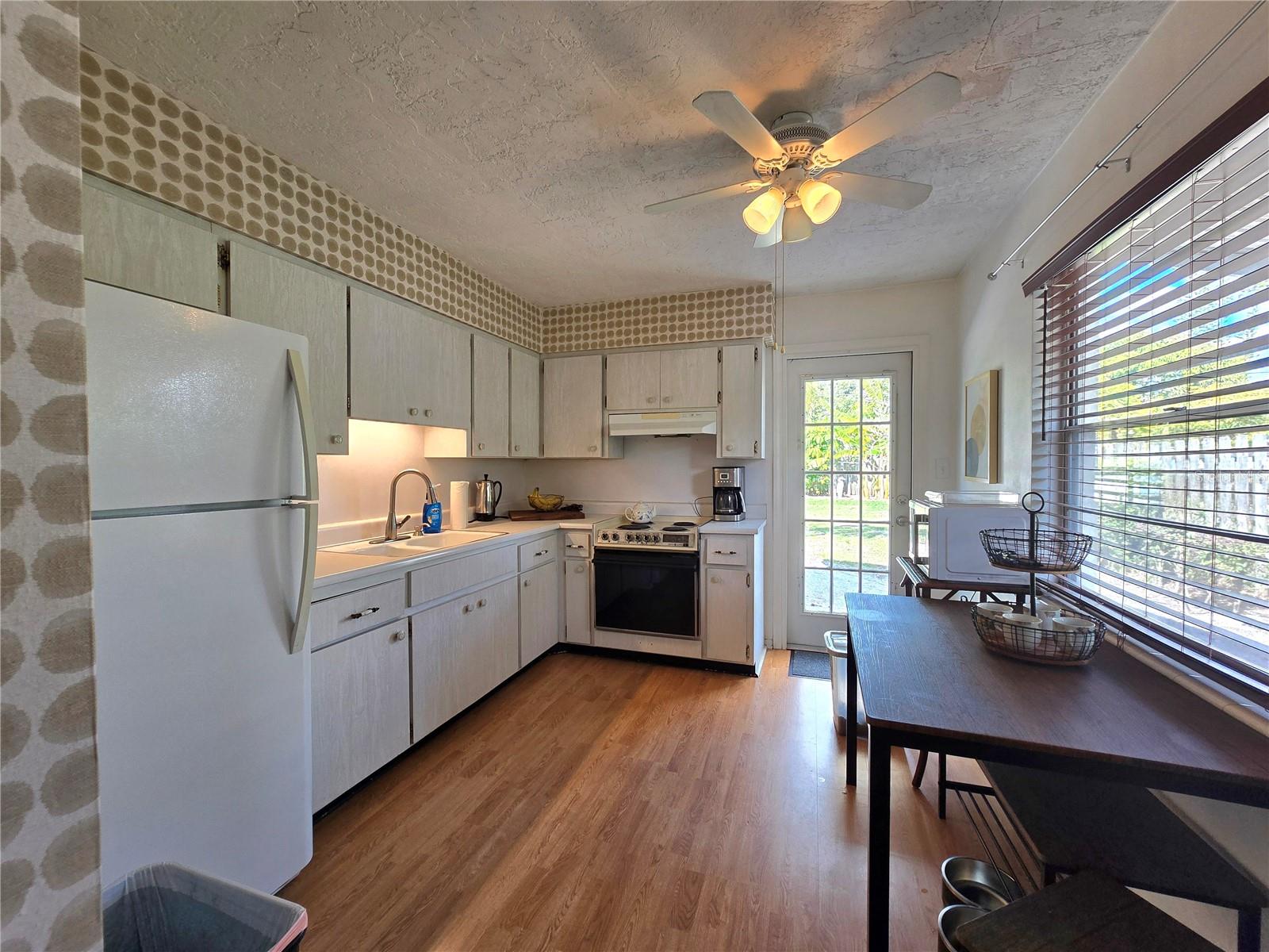 Image 11 of 26 For 2511 51st Avenue Terrace W