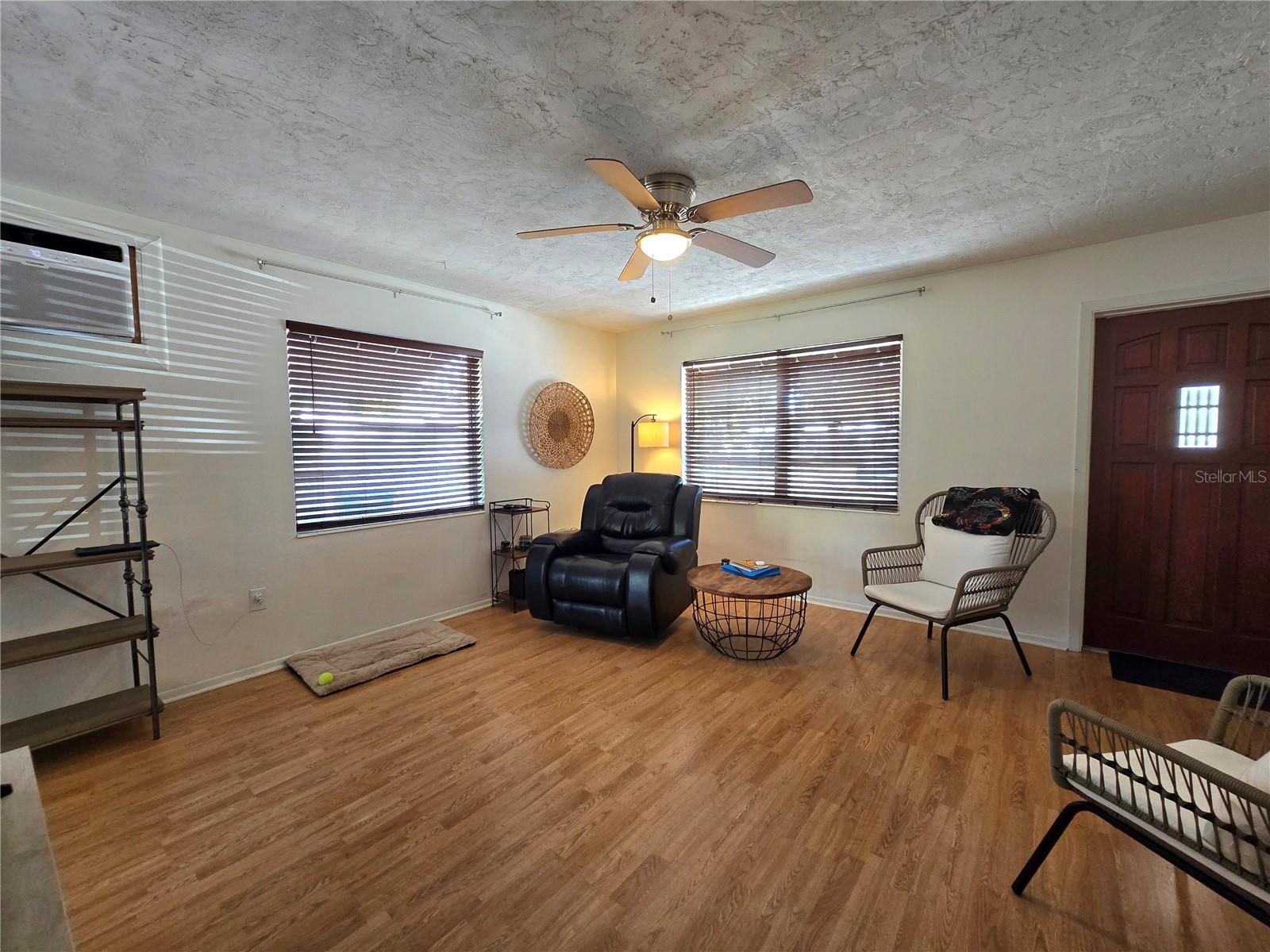 Image 5 of 26 For 2511 51st Avenue Terrace W