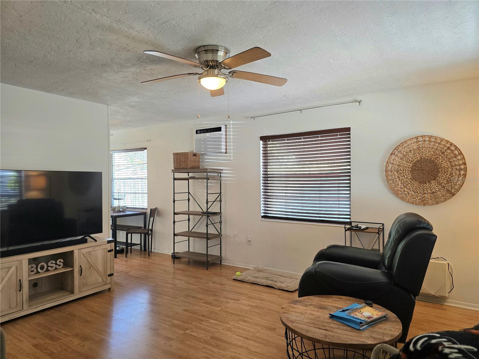 Image 7 of 26 For 2511 51st Avenue Terrace W