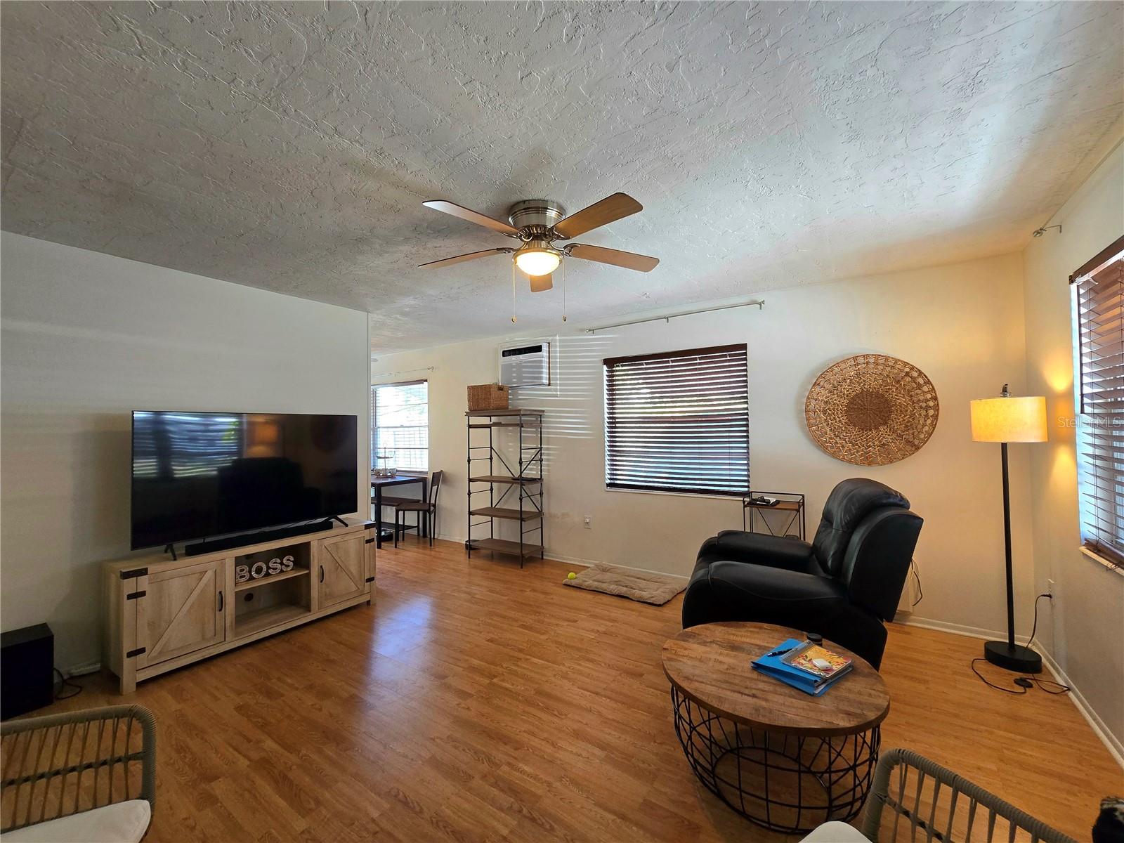 Image 8 of 26 For 2511 51st Avenue Terrace W