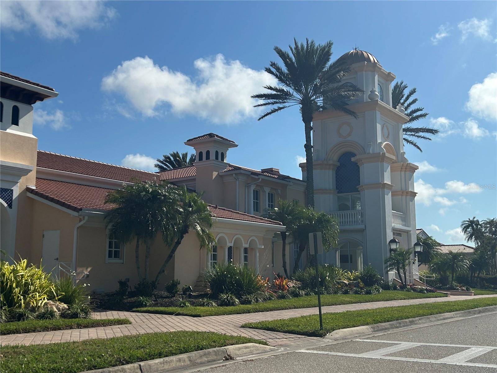 Image 11 of 54 For 7526 Quinto Drive