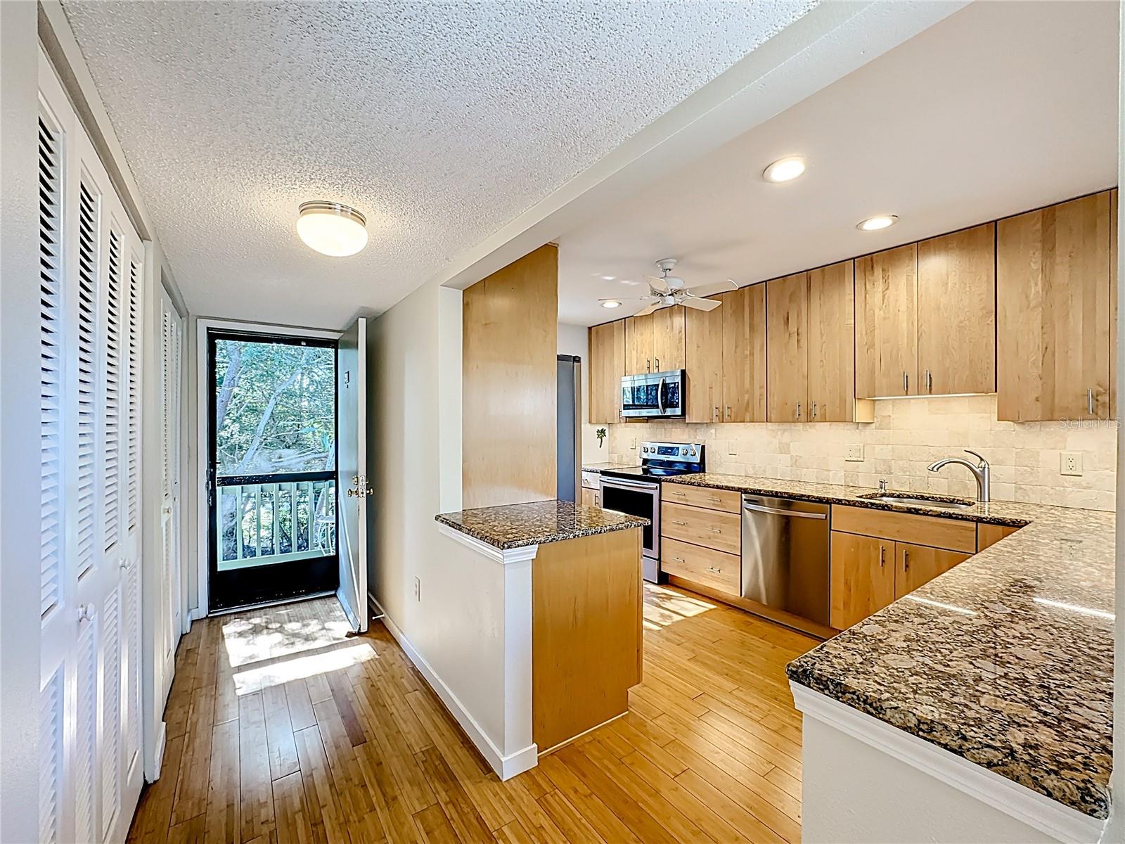 Image 10 of 61 For 1601 Bayhouse Point Drive Ba201