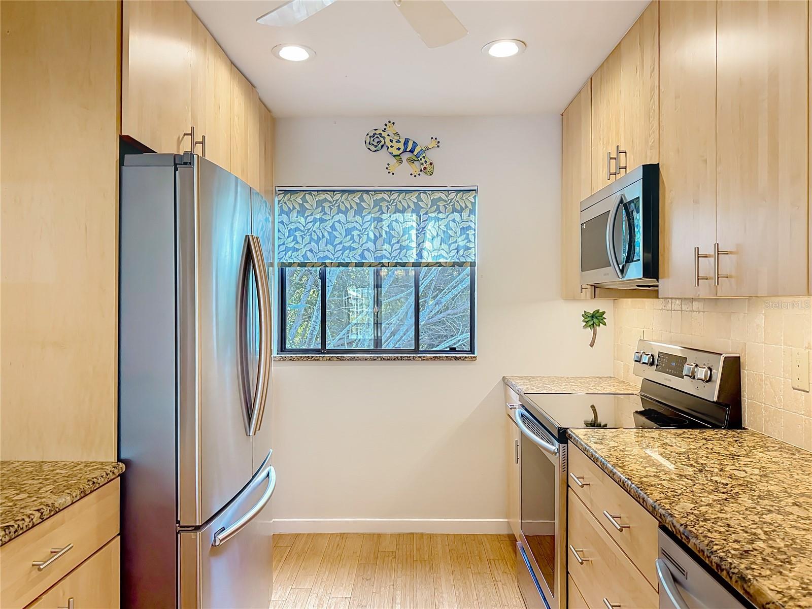 Image 15 of 61 For 1601 Bayhouse Point Drive Ba201