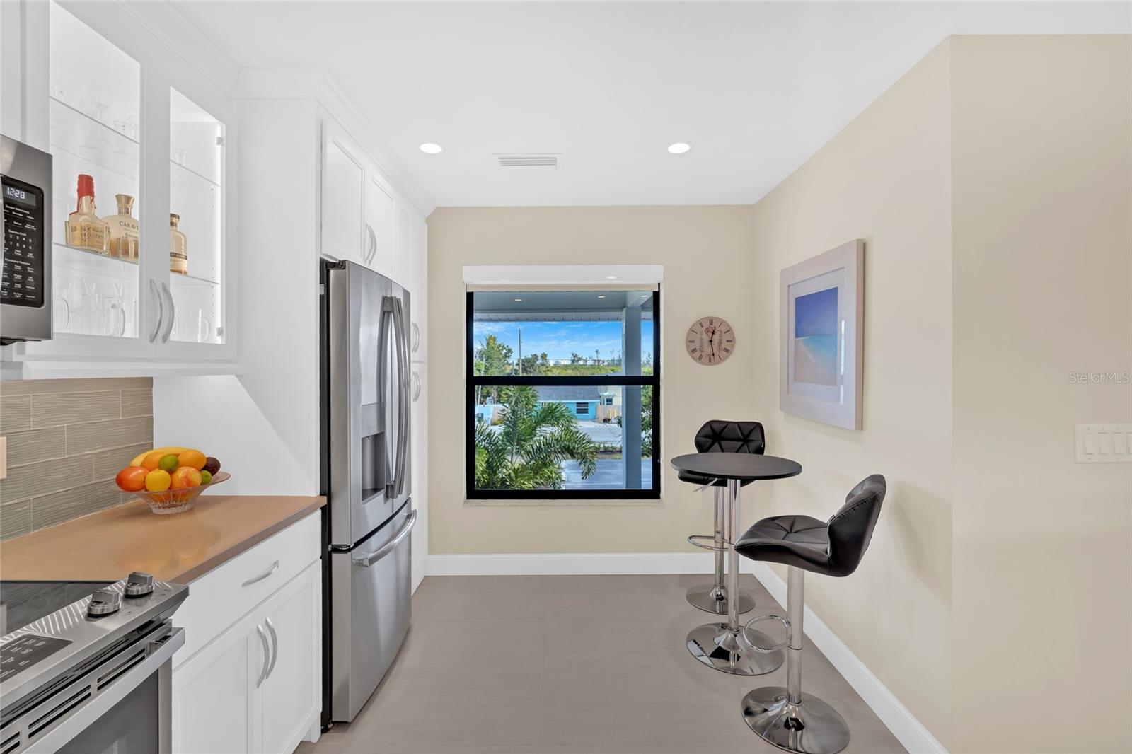 Image 13 of 88 For 9226 Midnight Pass Road 3b