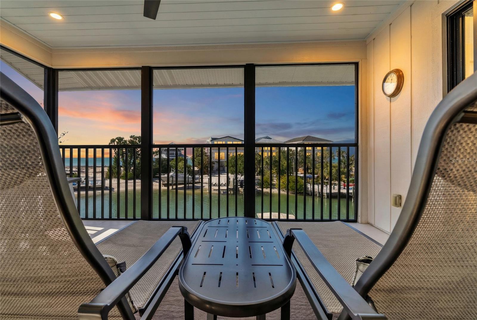 Image 4 of 88 For 9226 Midnight Pass Road 3b