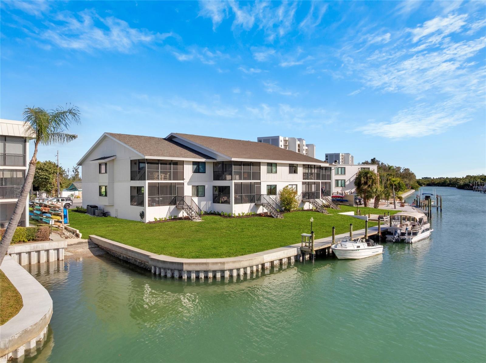 Image 48 of 88 For 9226 Midnight Pass Road 3b