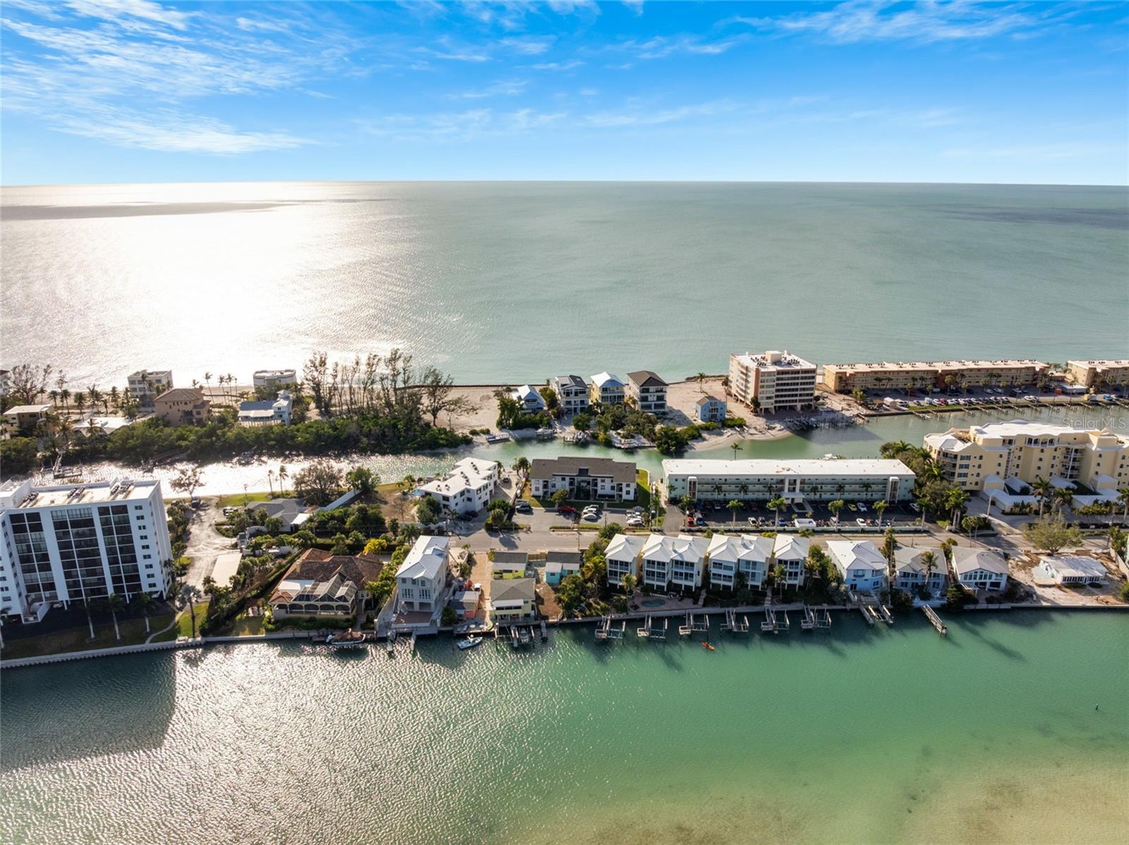 Image 59 of 88 For 9226 Midnight Pass Road 3b