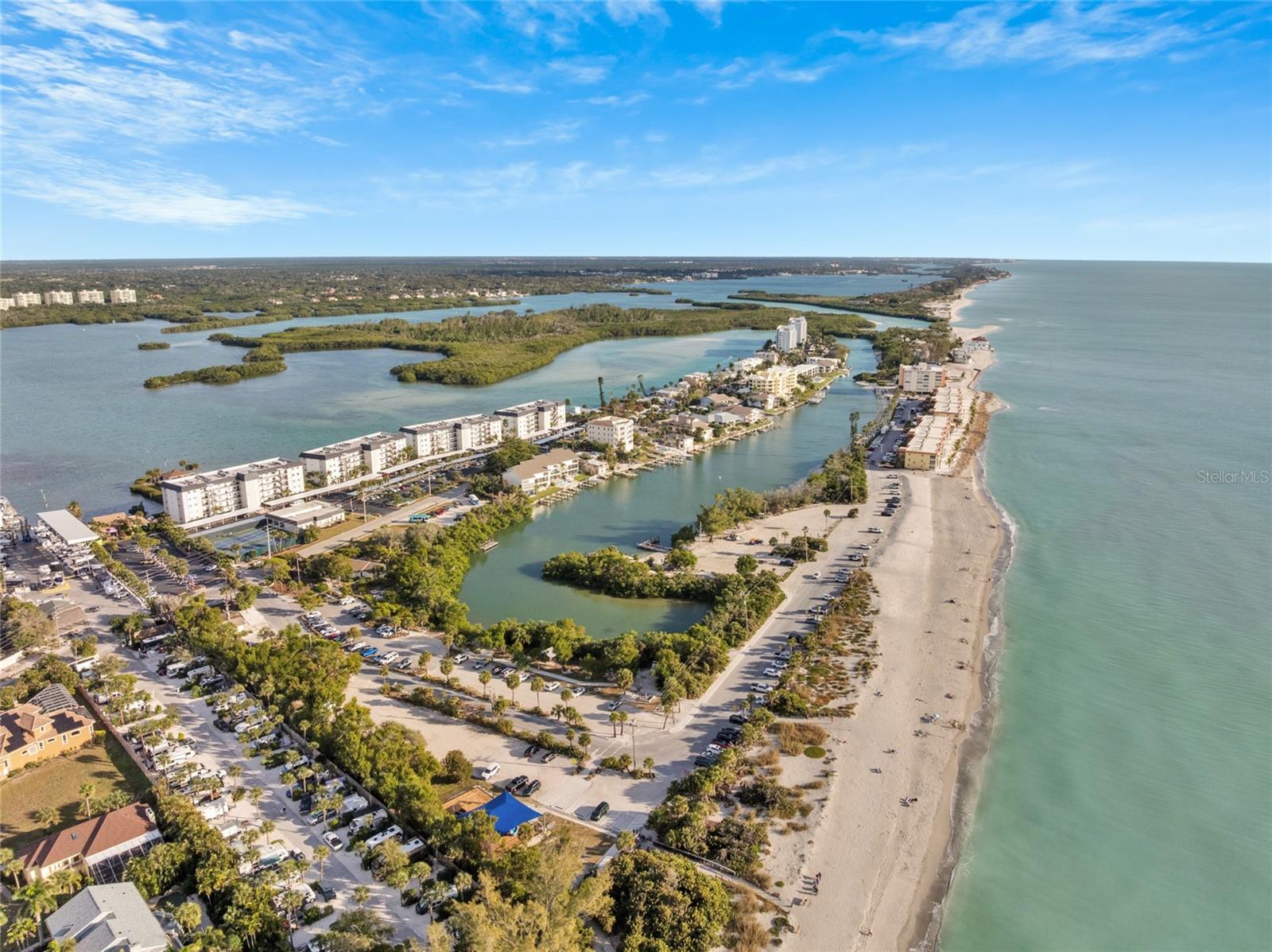 Image 61 of 88 For 9226 Midnight Pass Road 3b