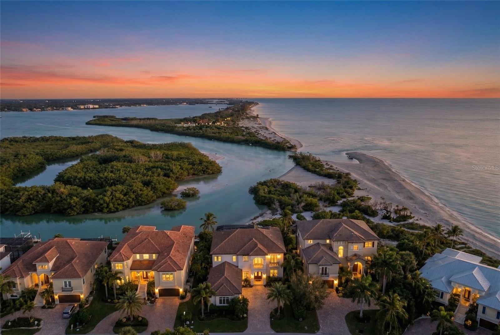 Image 64 of 88 For 9226 Midnight Pass Road 3b