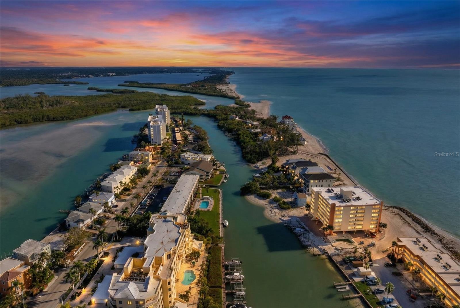 Image 65 of 88 For 9226 Midnight Pass Road 3b