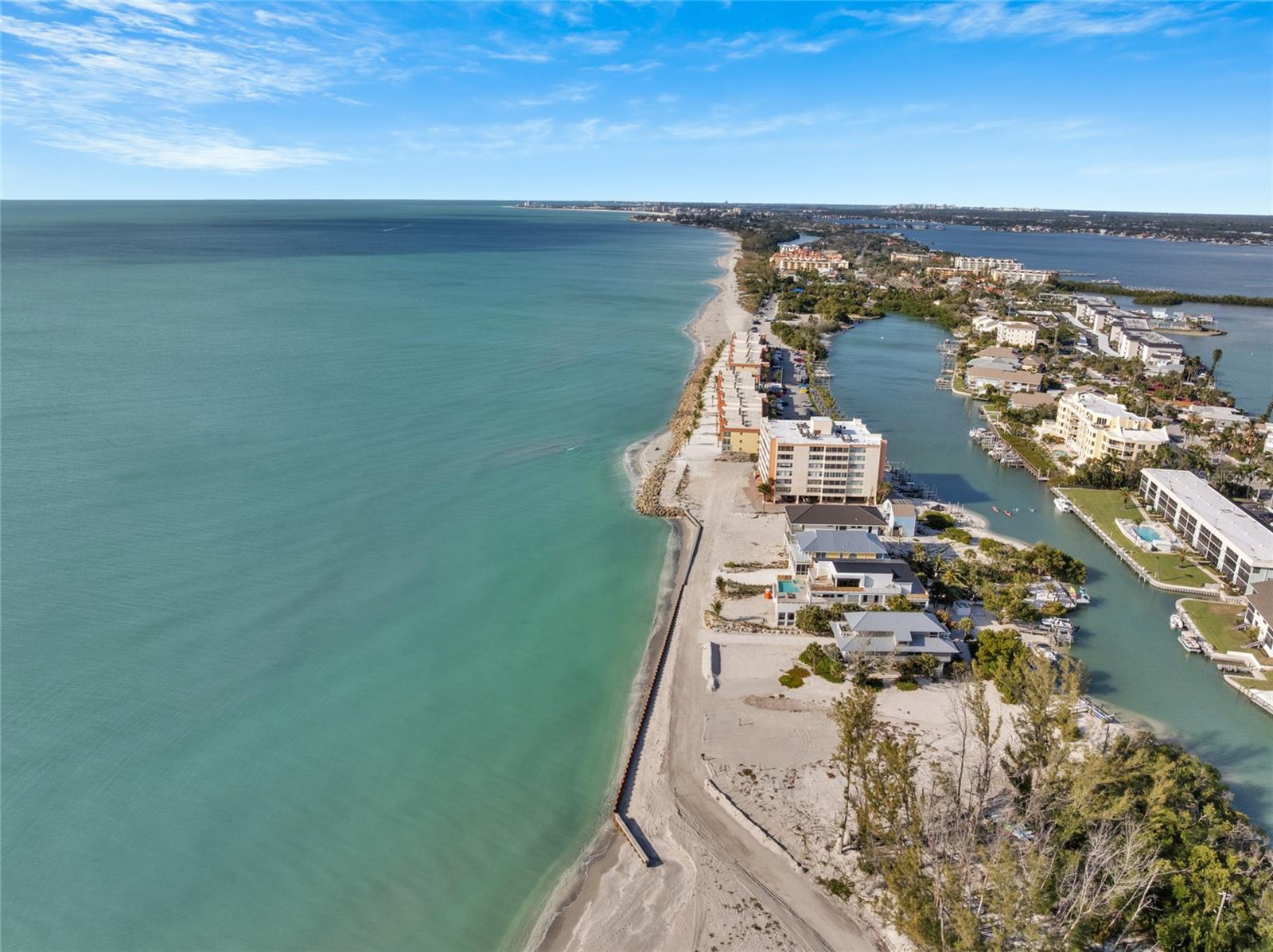 Image 68 of 88 For 9226 Midnight Pass Road 3b