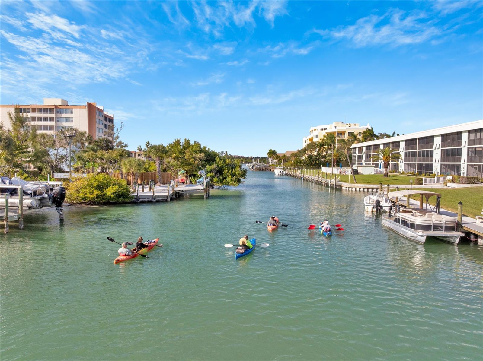 Image 73 of 88 For 9226 Midnight Pass Road 3b