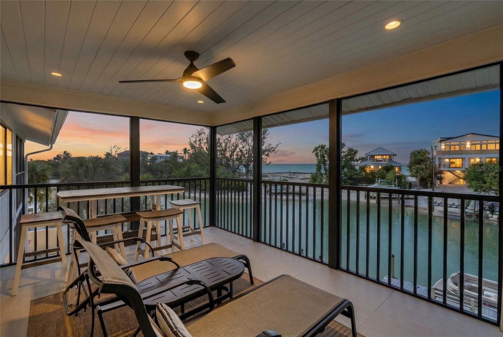 Image 83 of 88 For 9226 Midnight Pass Road 3b