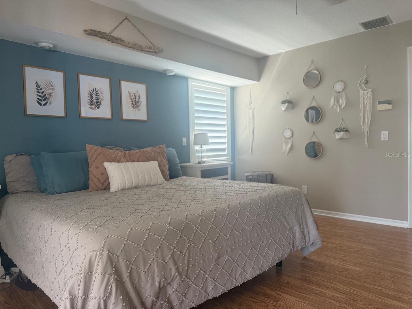 Image 12 of 42 For 25440 Aysen Drive